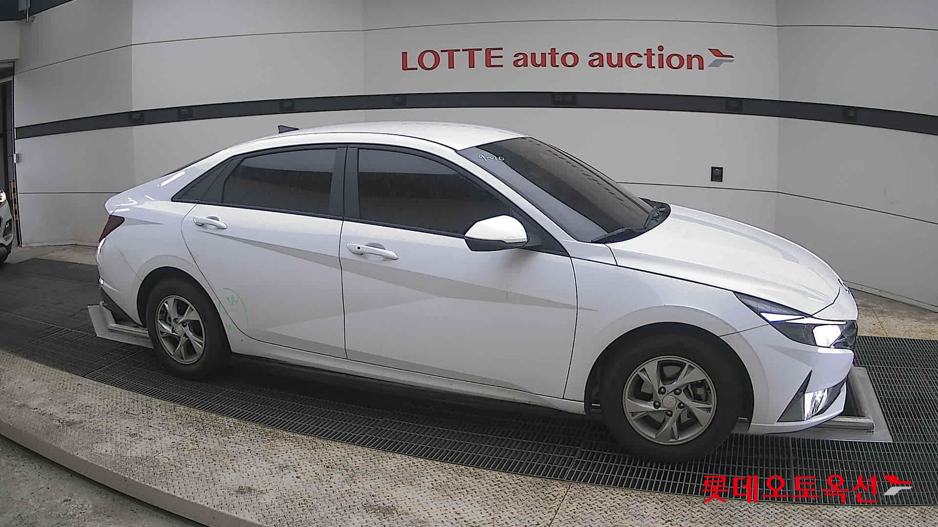 Hyundai Elantra 2023 - Image 22