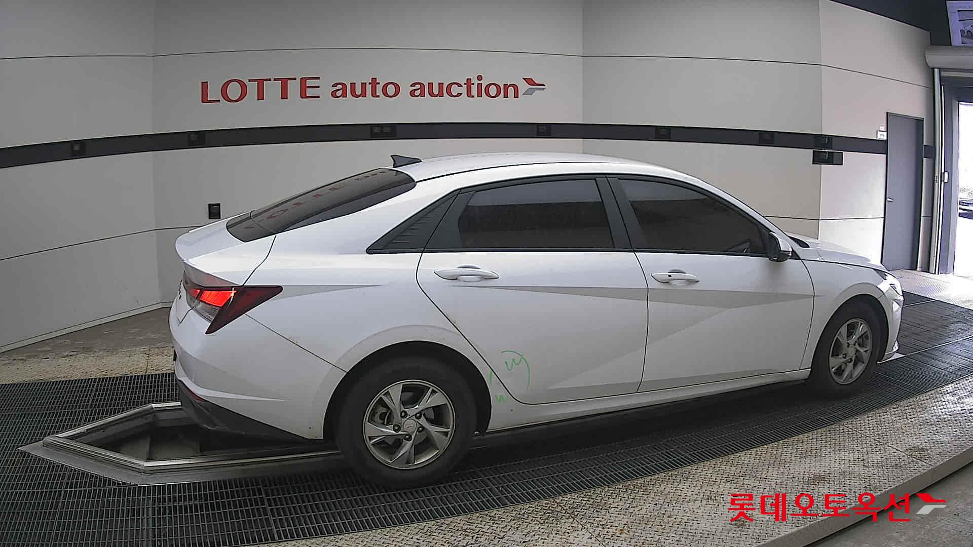 Hyundai Elantra 2023 - Image 20