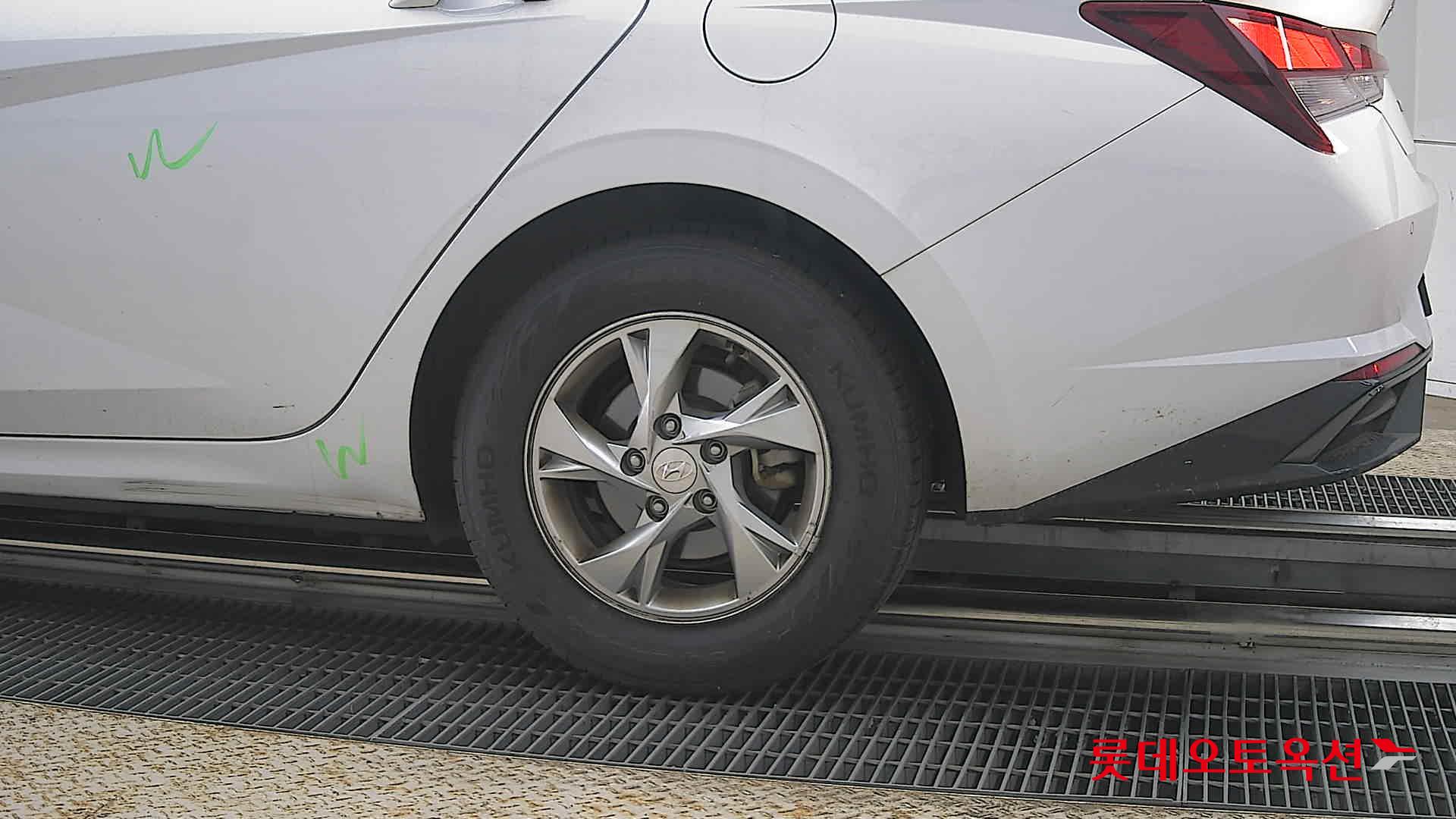 Hyundai Elantra 2023 - Image 26