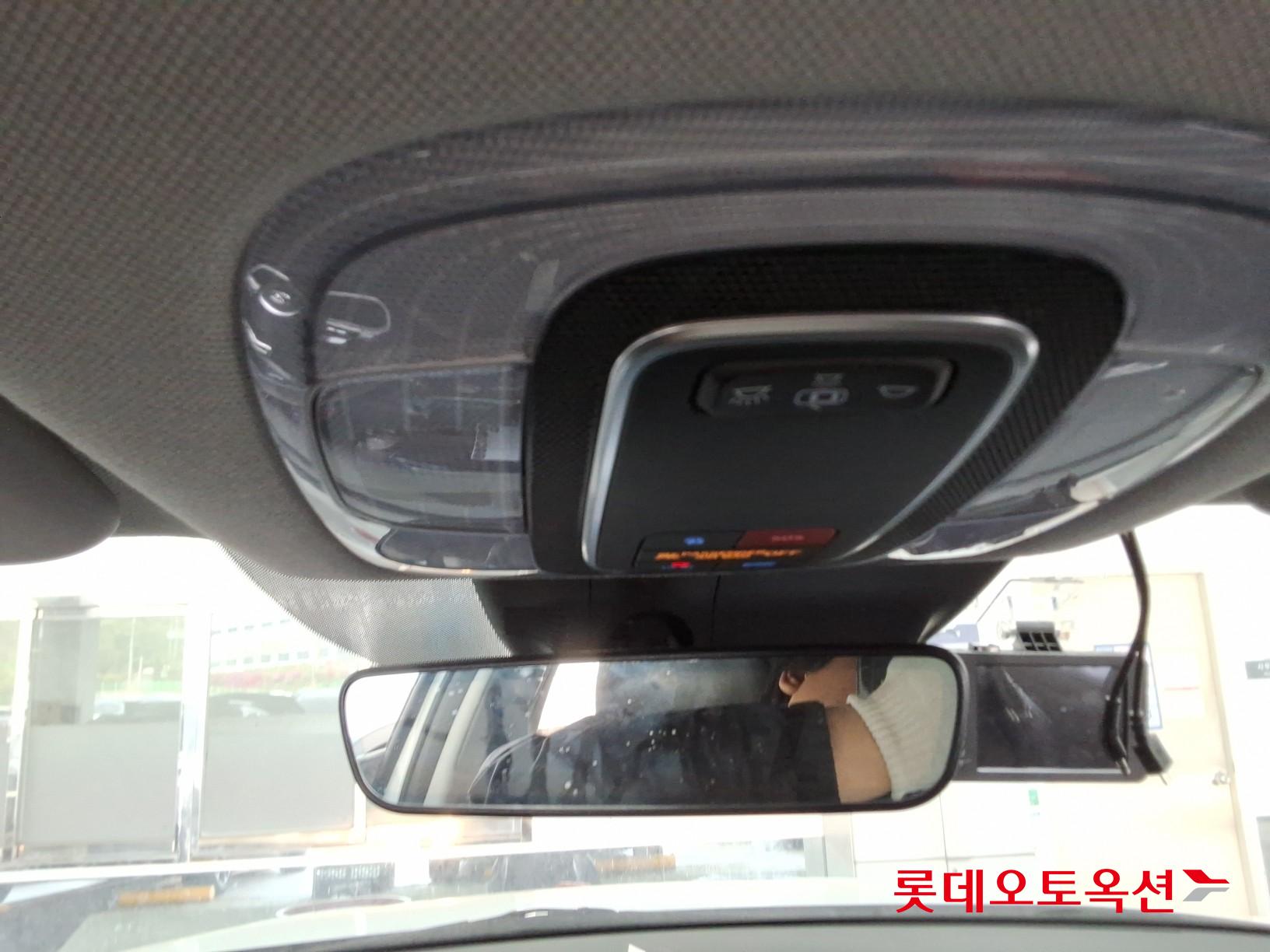 Hyundai Elantra 2023 - Image 31