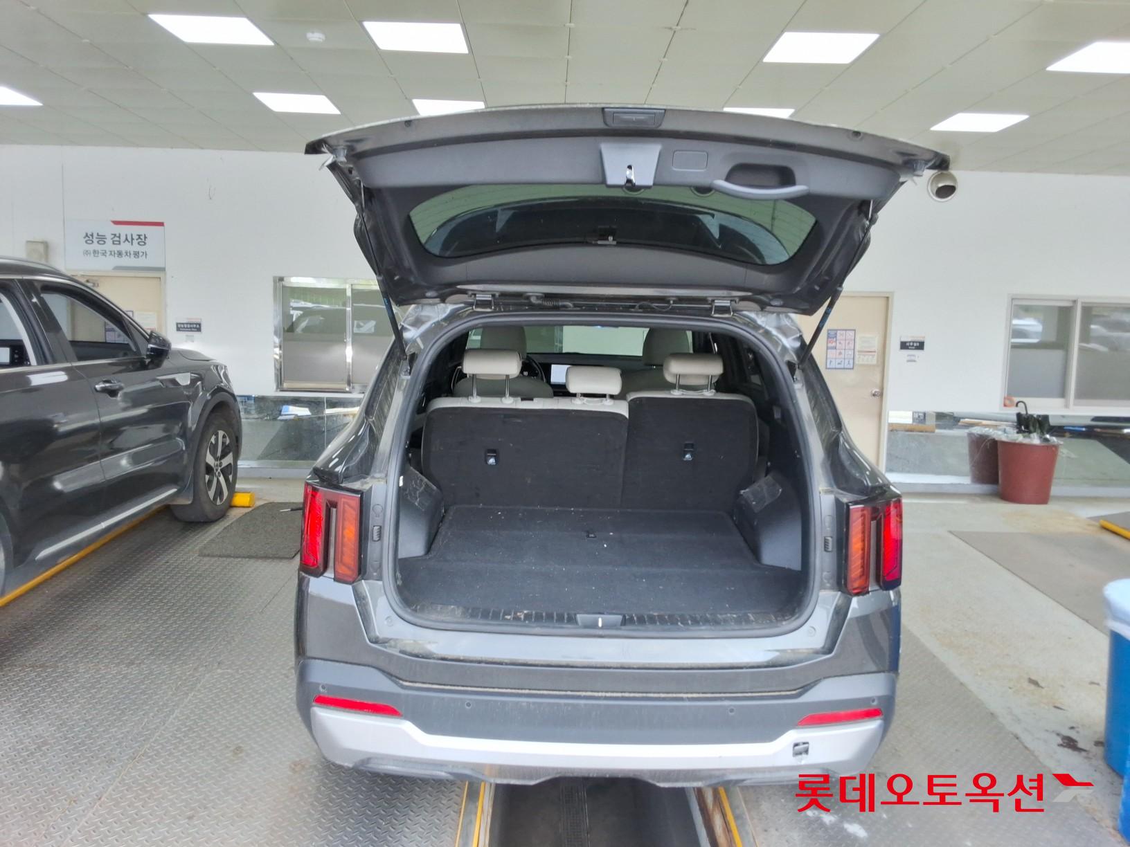 Kia Sorento - 9