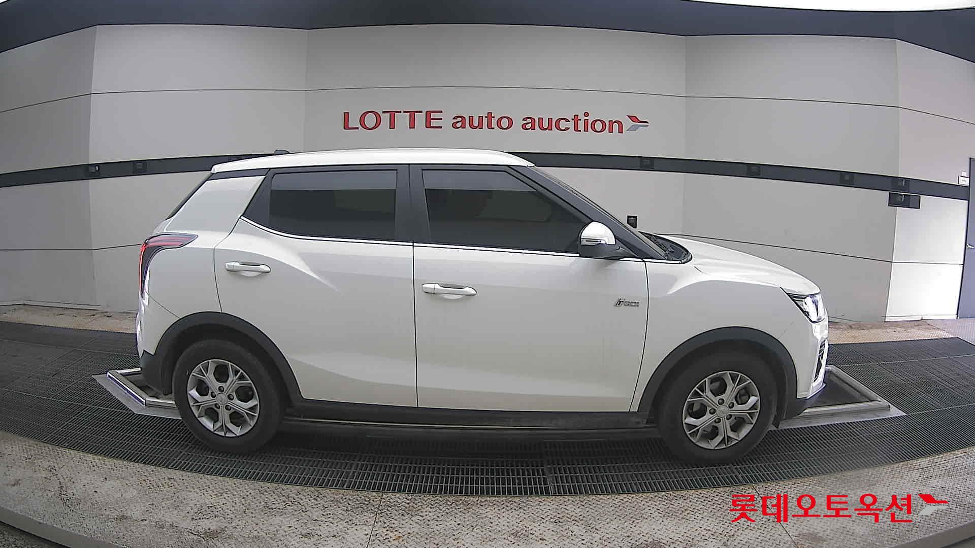 KG Mobility Tivoli - 21