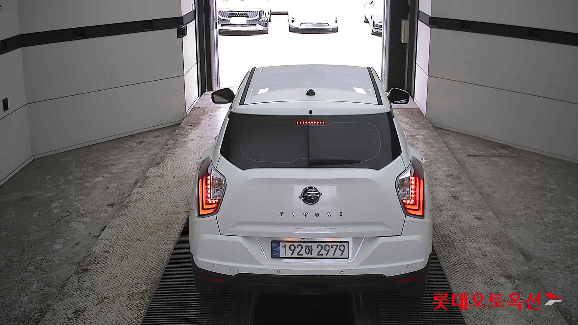 KG Mobility Tivoli - 17