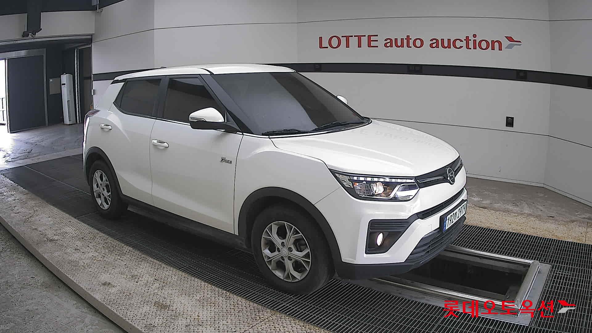 KG Mobility Tivoli - 23