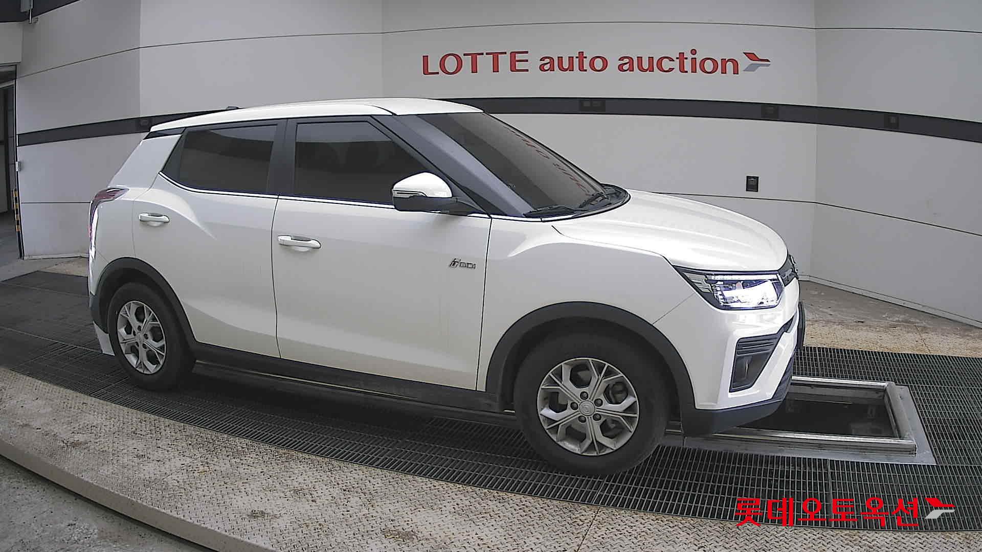 KG Mobility Tivoli - 22
