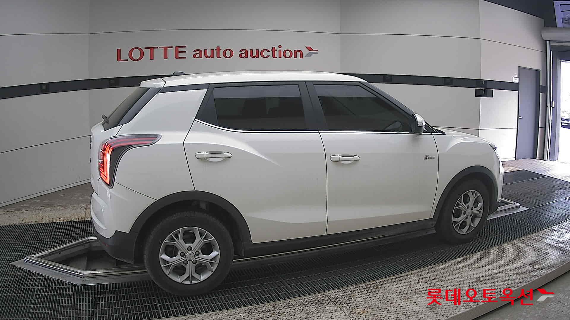KG Mobility Tivoli - 20