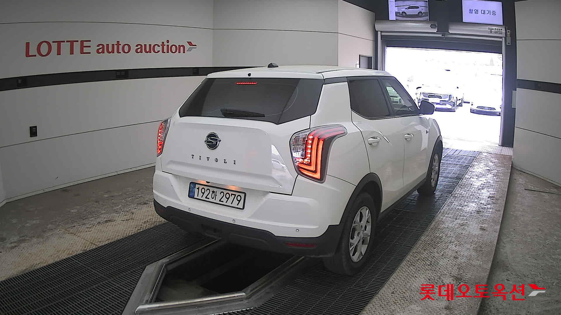 KG Mobility Tivoli - 18