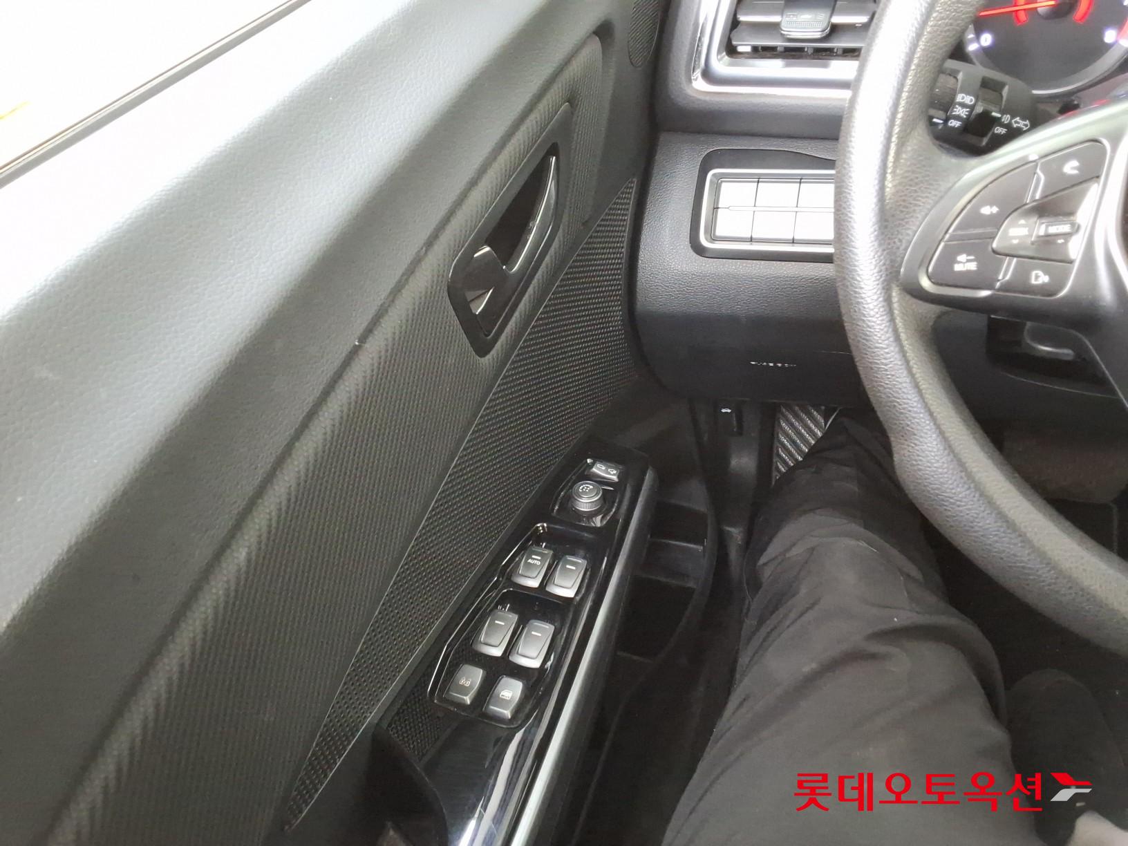 KG Mobility Tivoli - 29