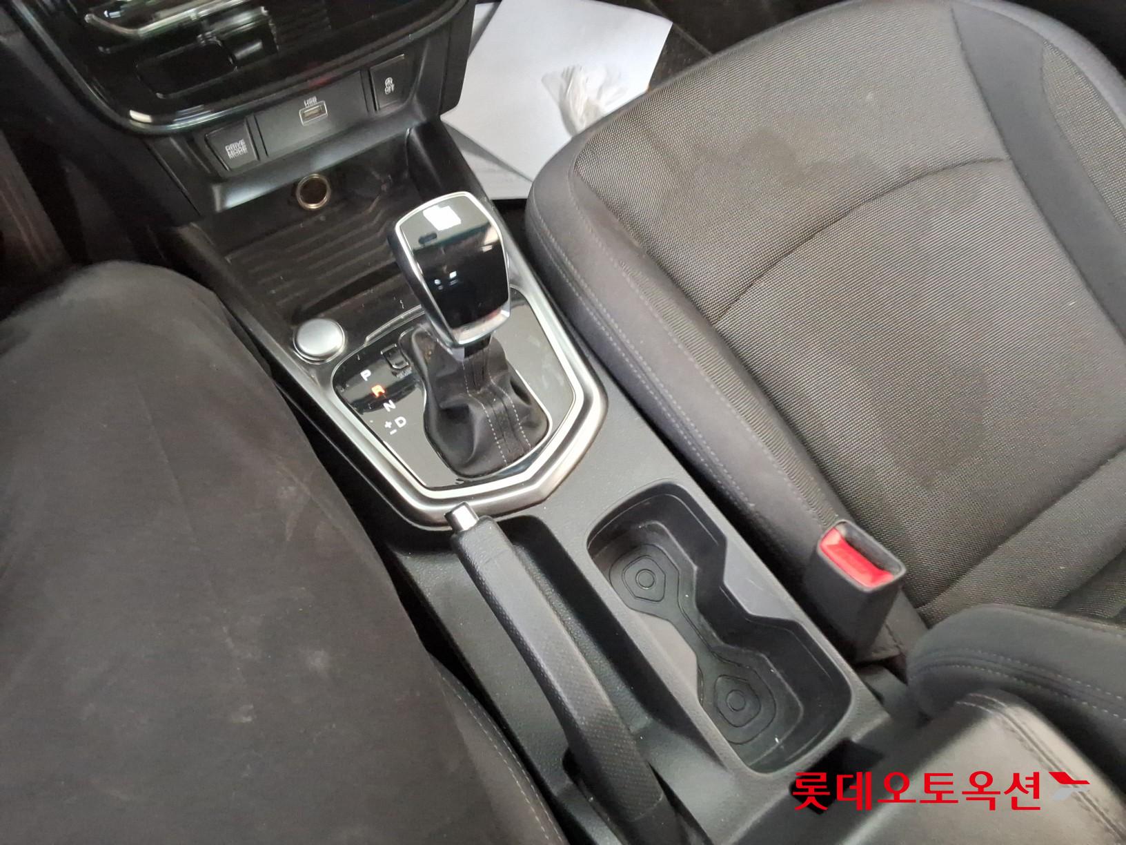 KG Mobility Tivoli - 34