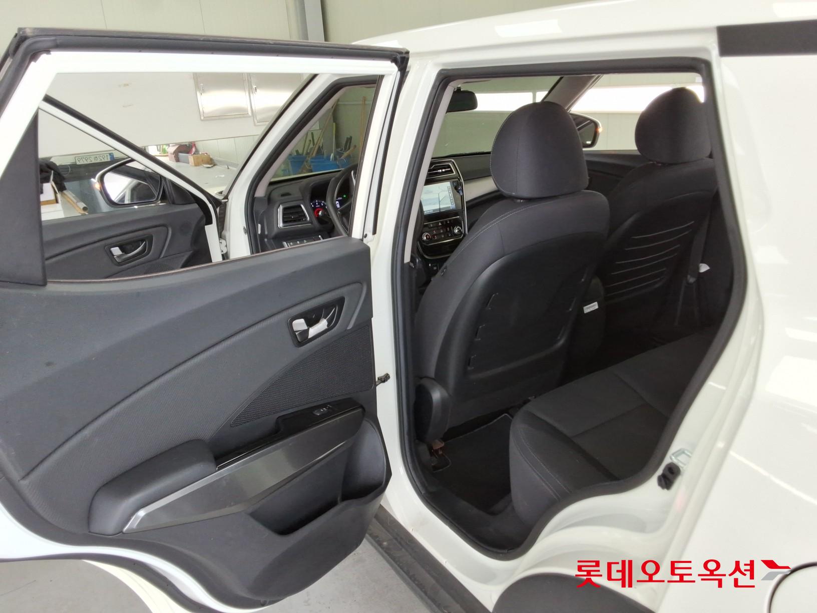 KG Mobility Tivoli - 37