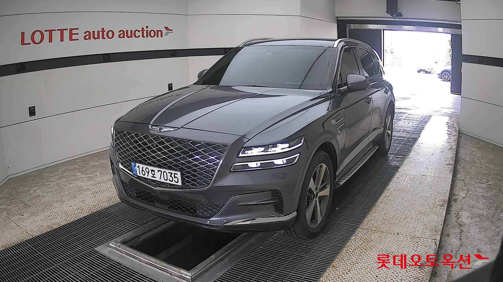 2022 - genesis gv80
