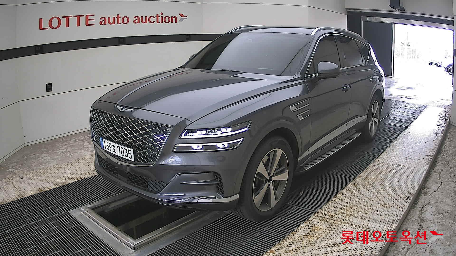 2022 - genesis gv80