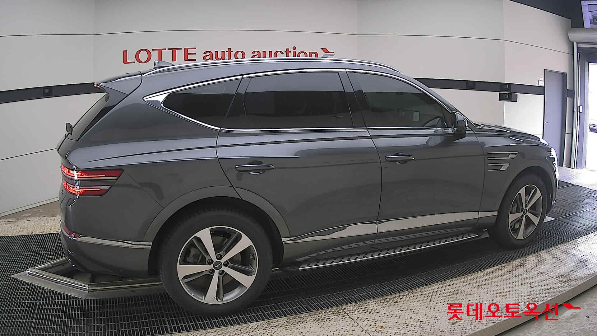 2022 - genesis gv80