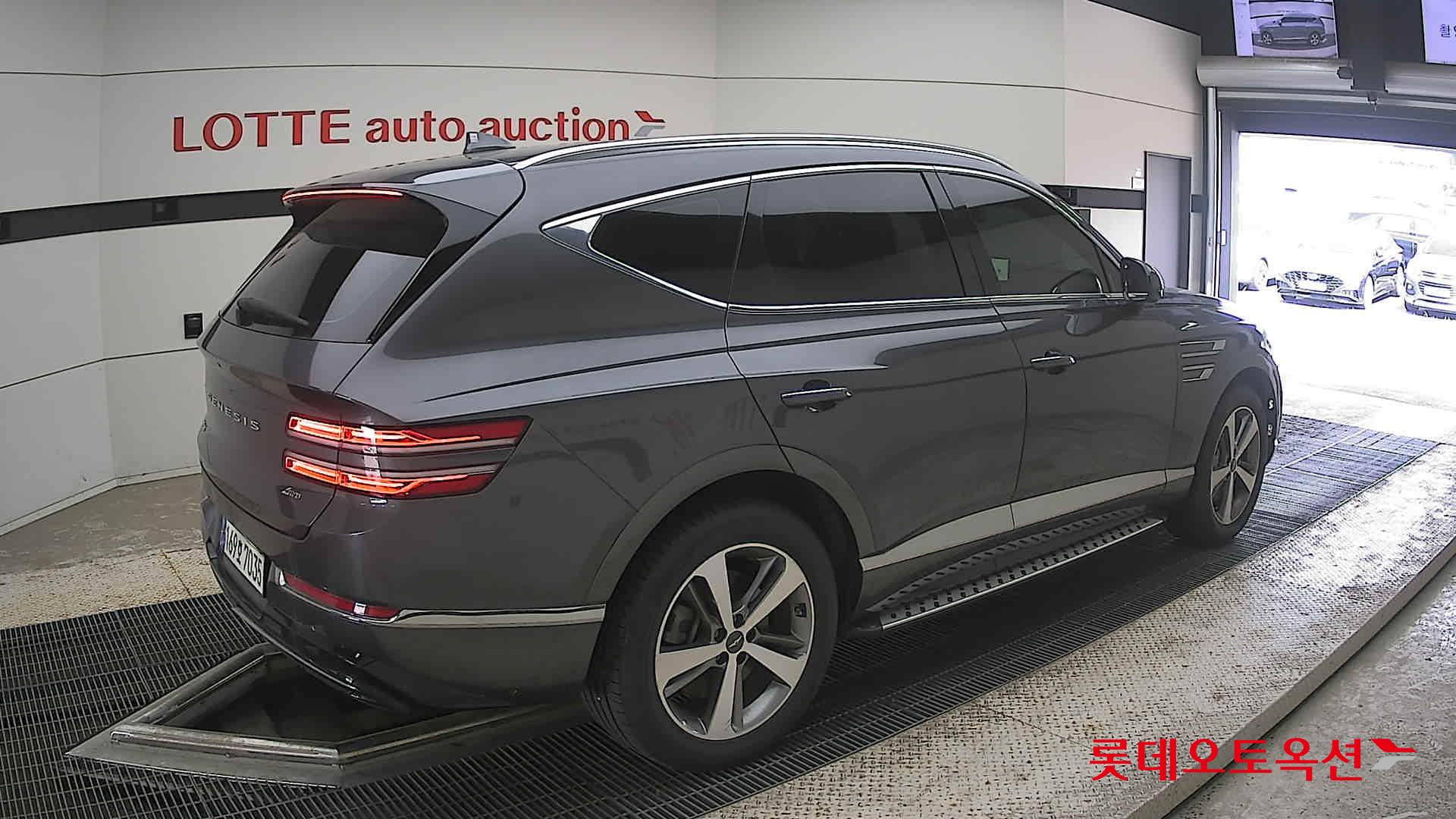 2022 - genesis gv80