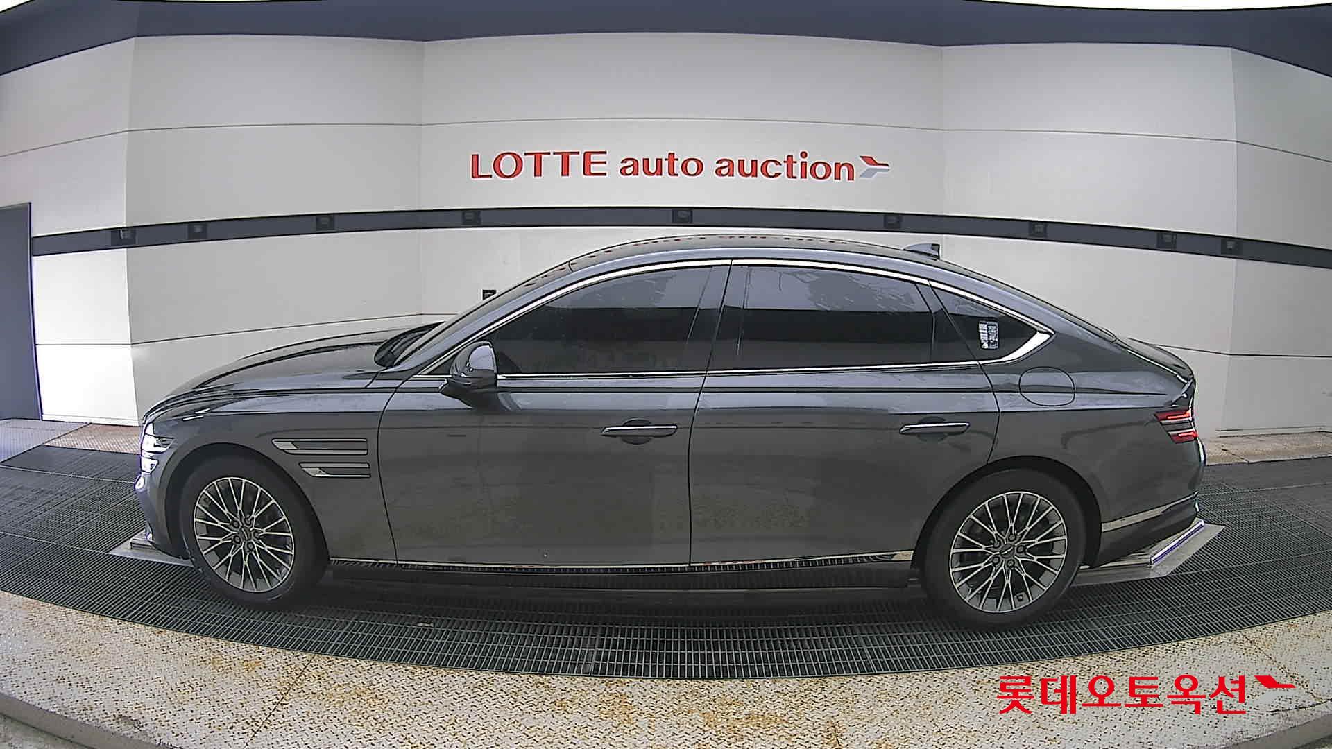 2022 - genesis g80