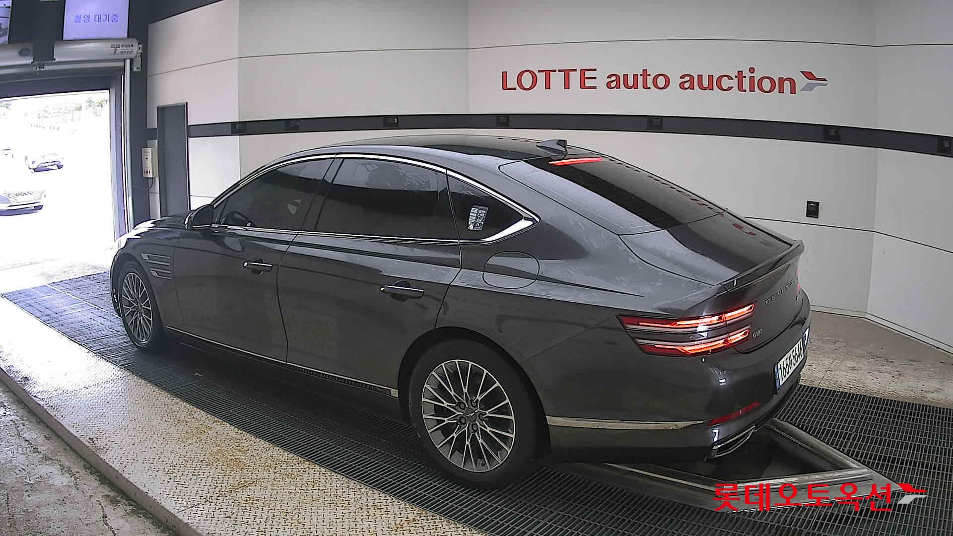2022 - genesis g80