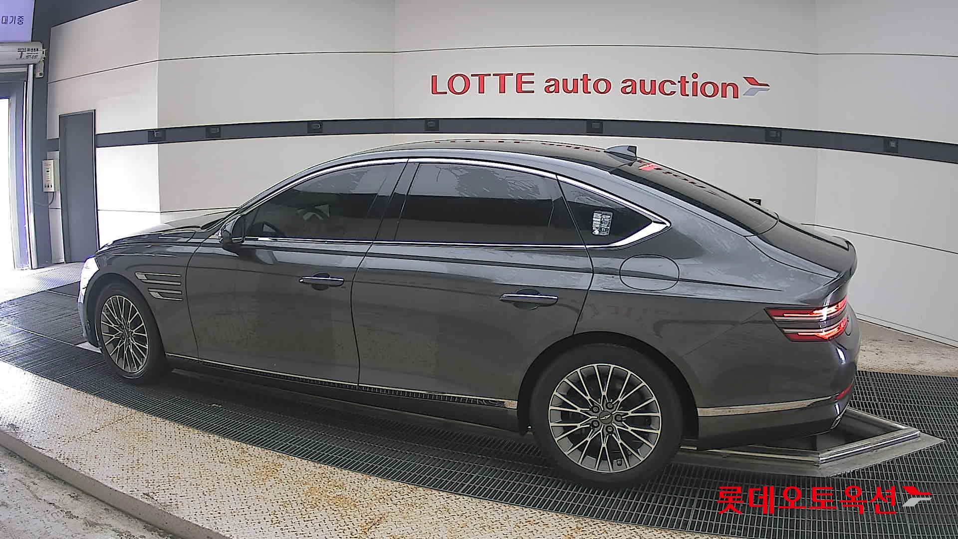 2022 - genesis g80