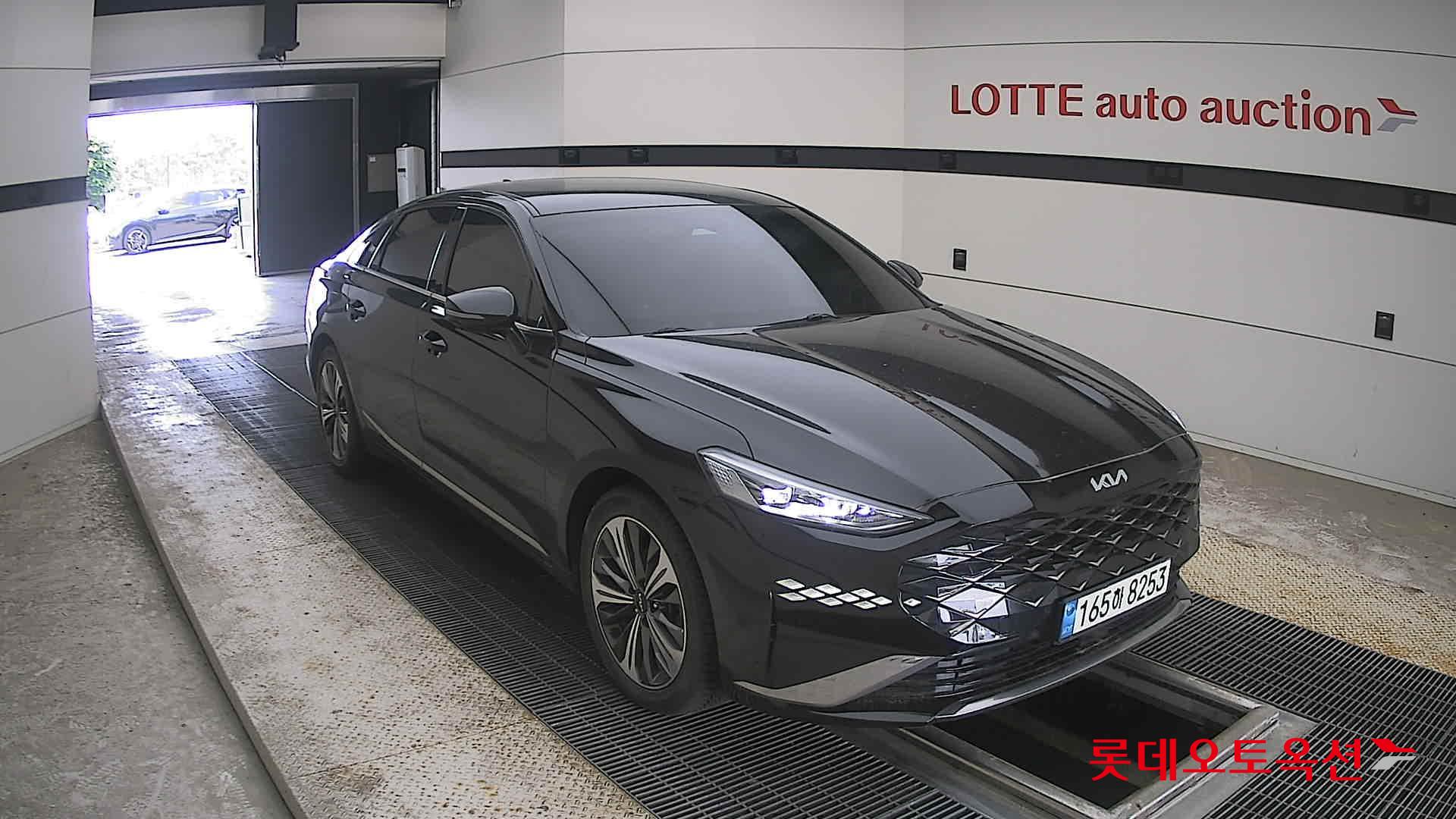 2022 - kia k8
