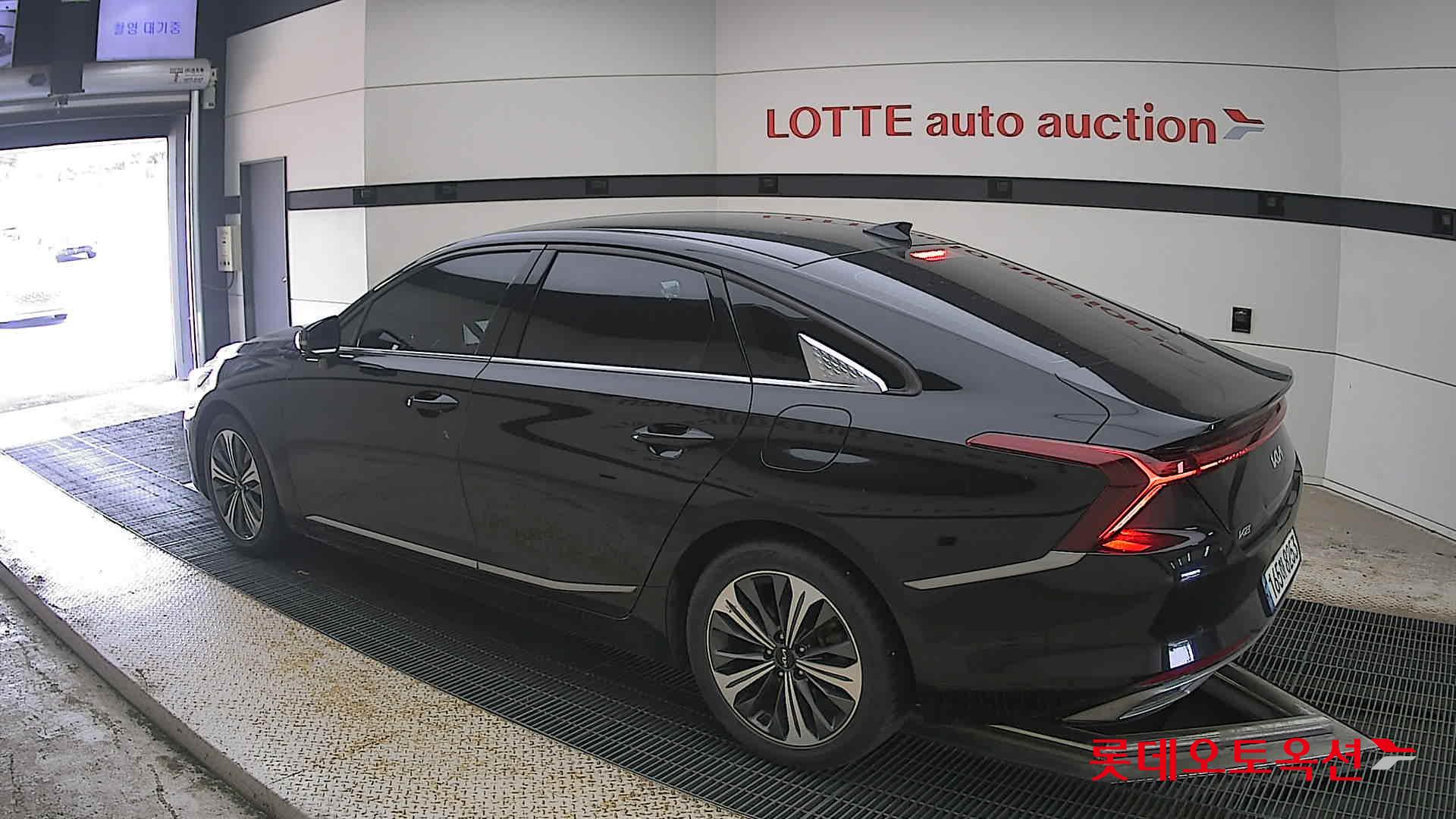 2022 - kia k8