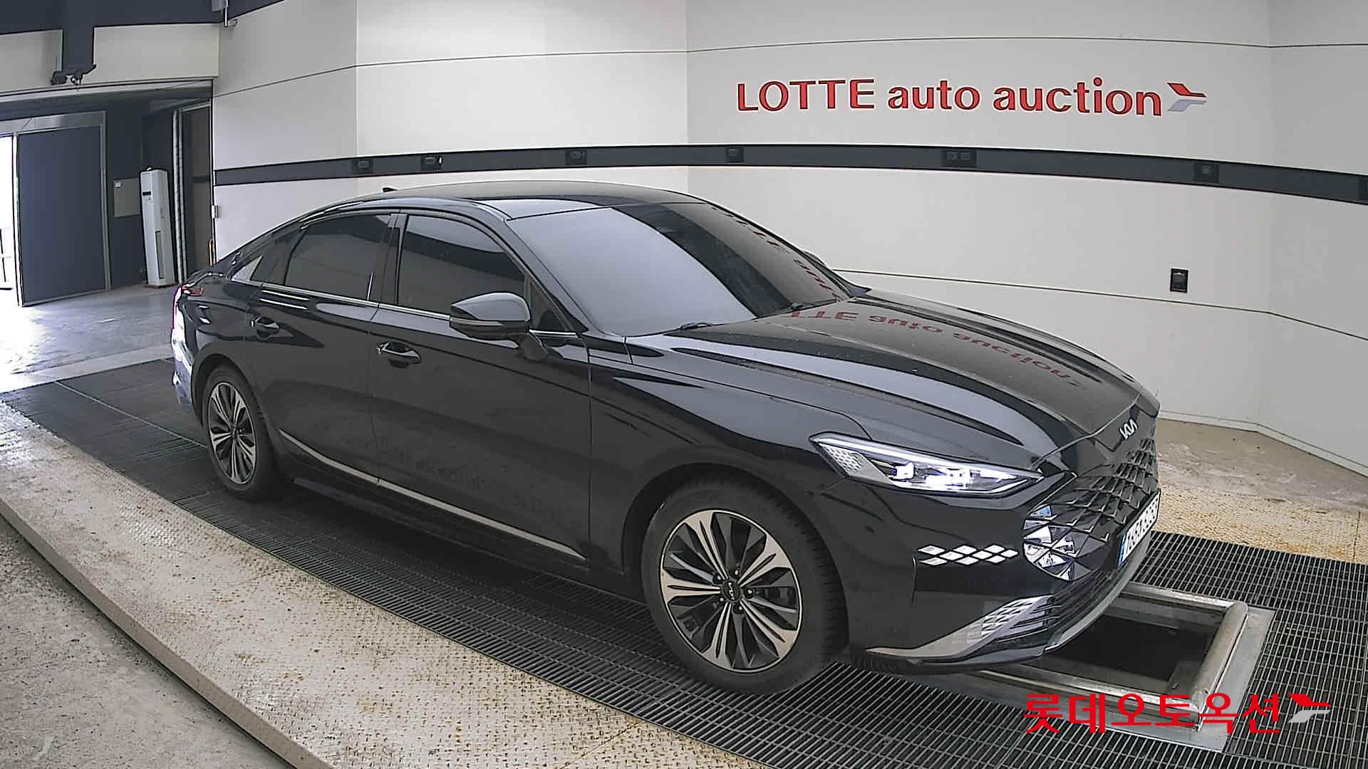 2022 - kia k8