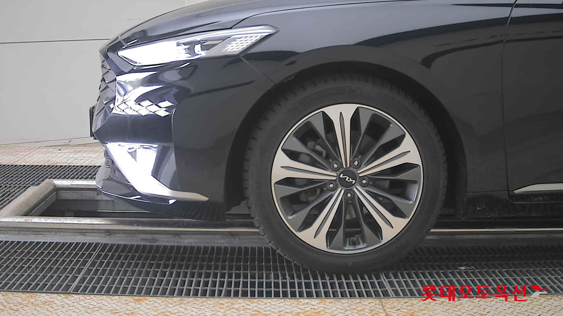 2022 - kia k8