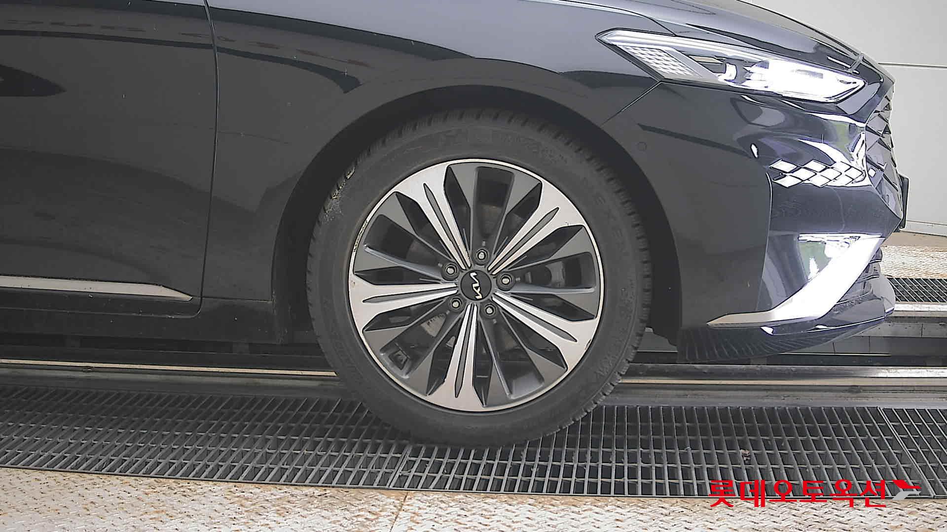2022 - kia k8