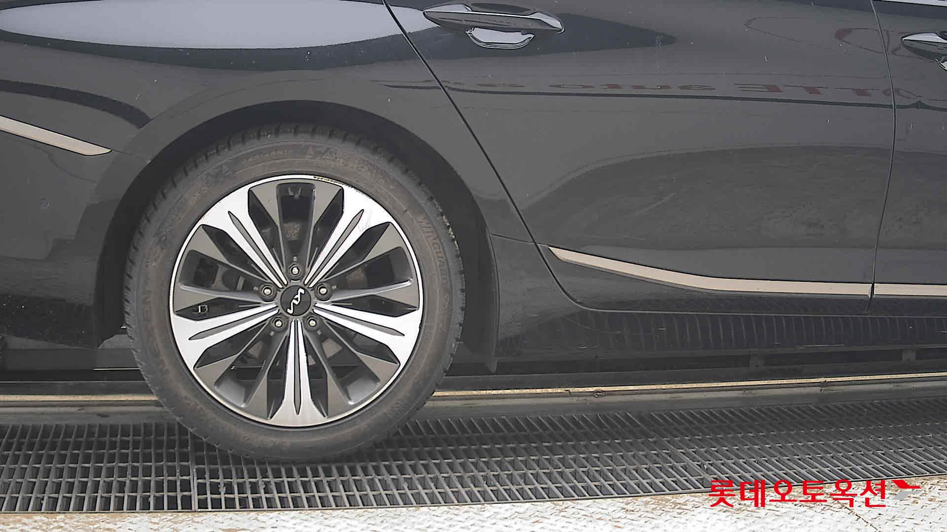 2022 - kia k8