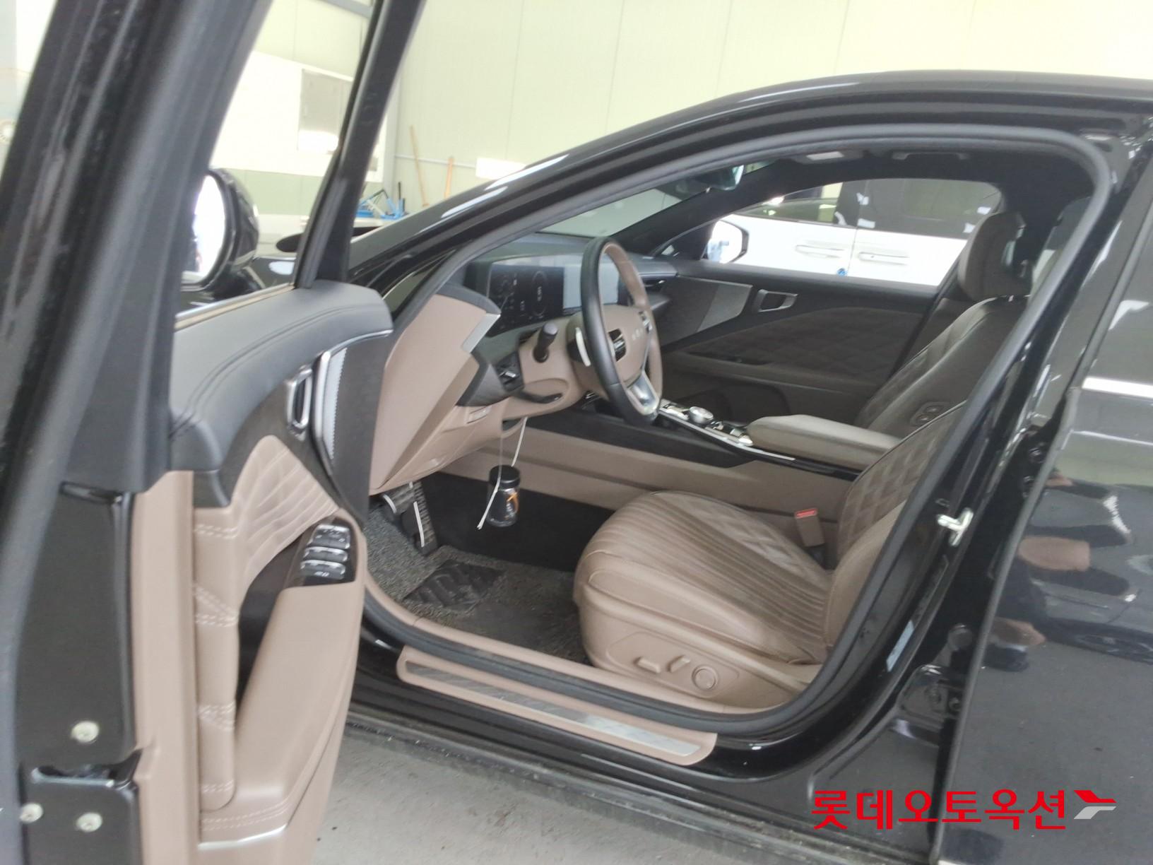 2022 - kia k8