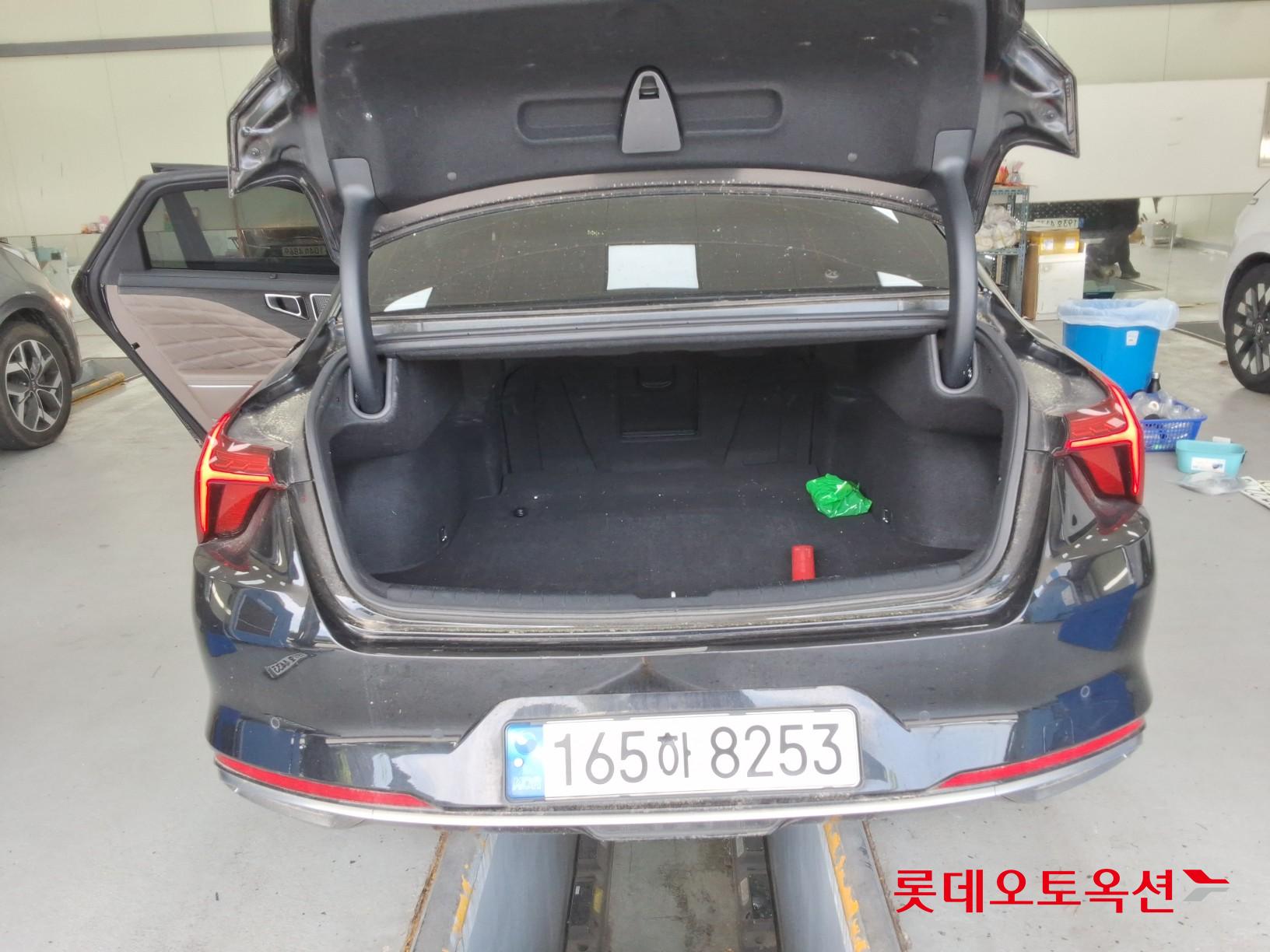 2022 - kia k8