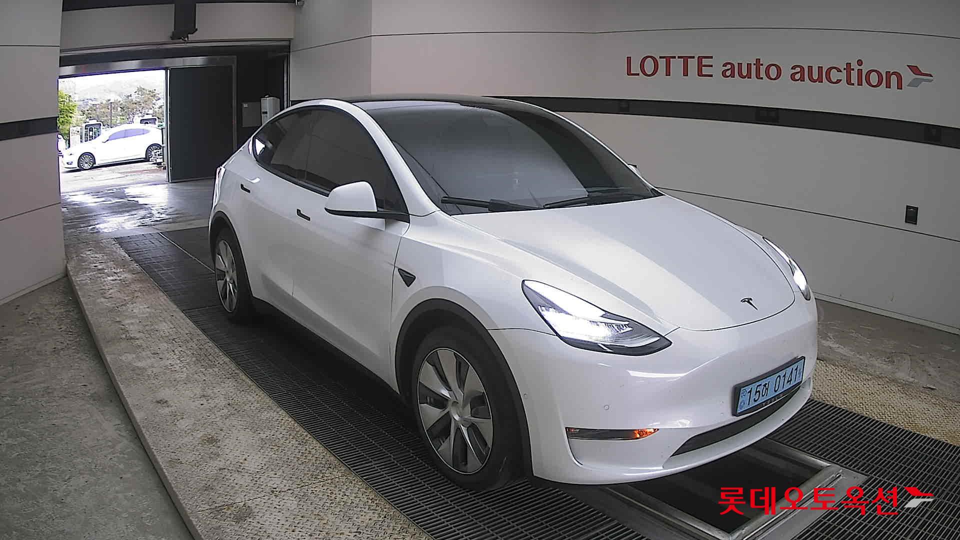 Tesla Model Y Long Range 2022 - Image 6