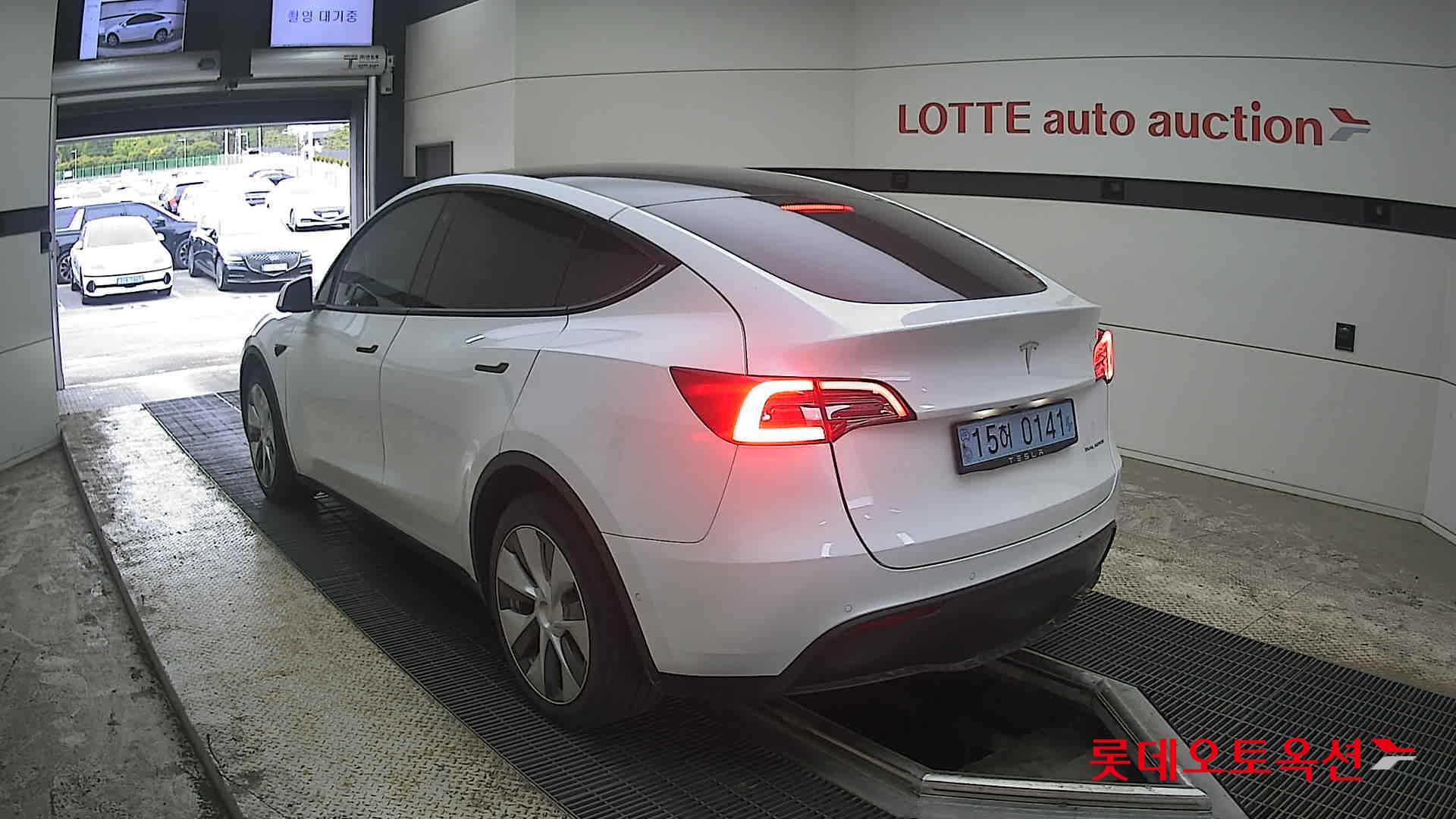 Tesla Model Y Long Range 2022 - Image 4