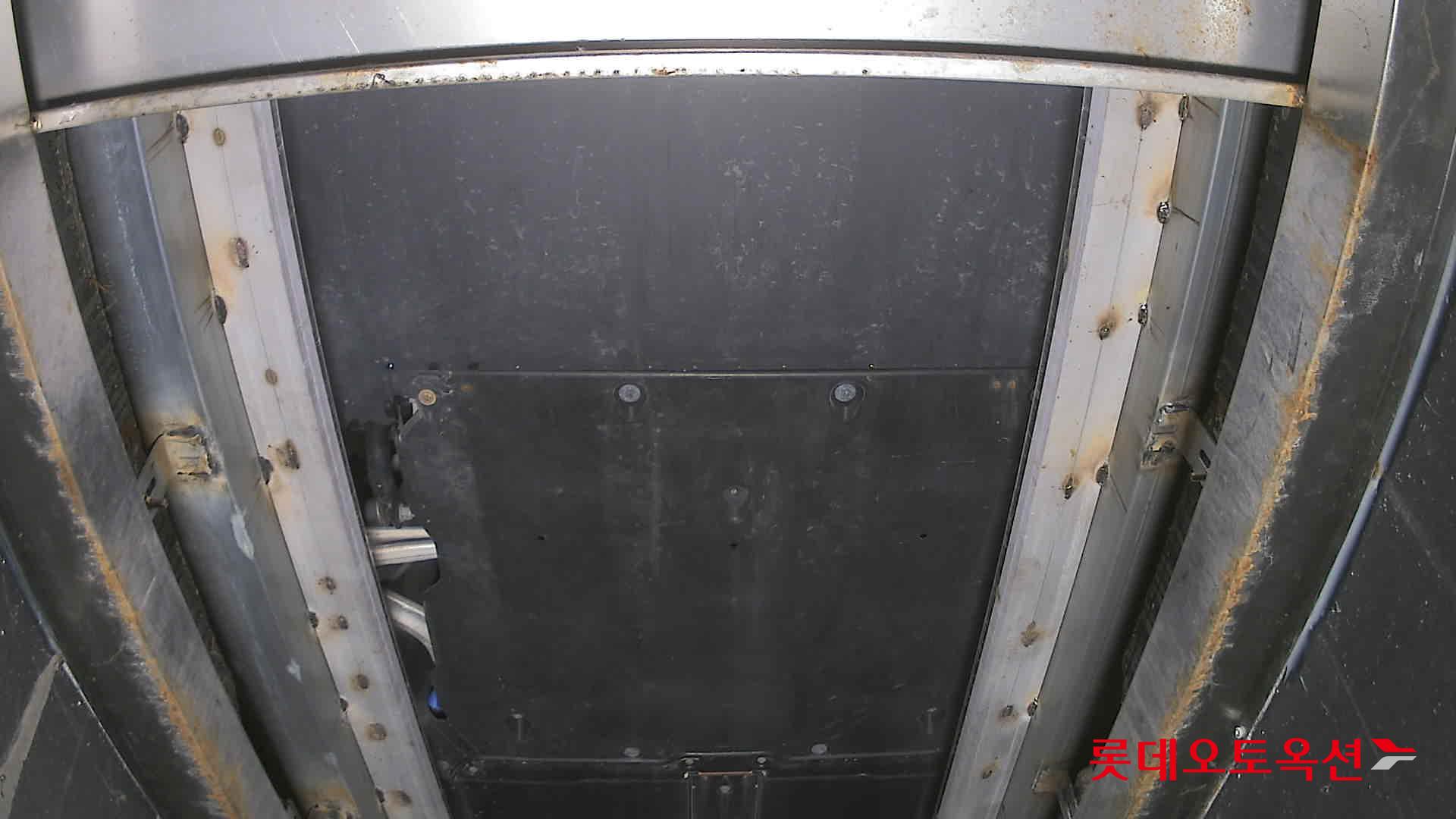 Tesla Model Y Long Range 2022 - Image 8