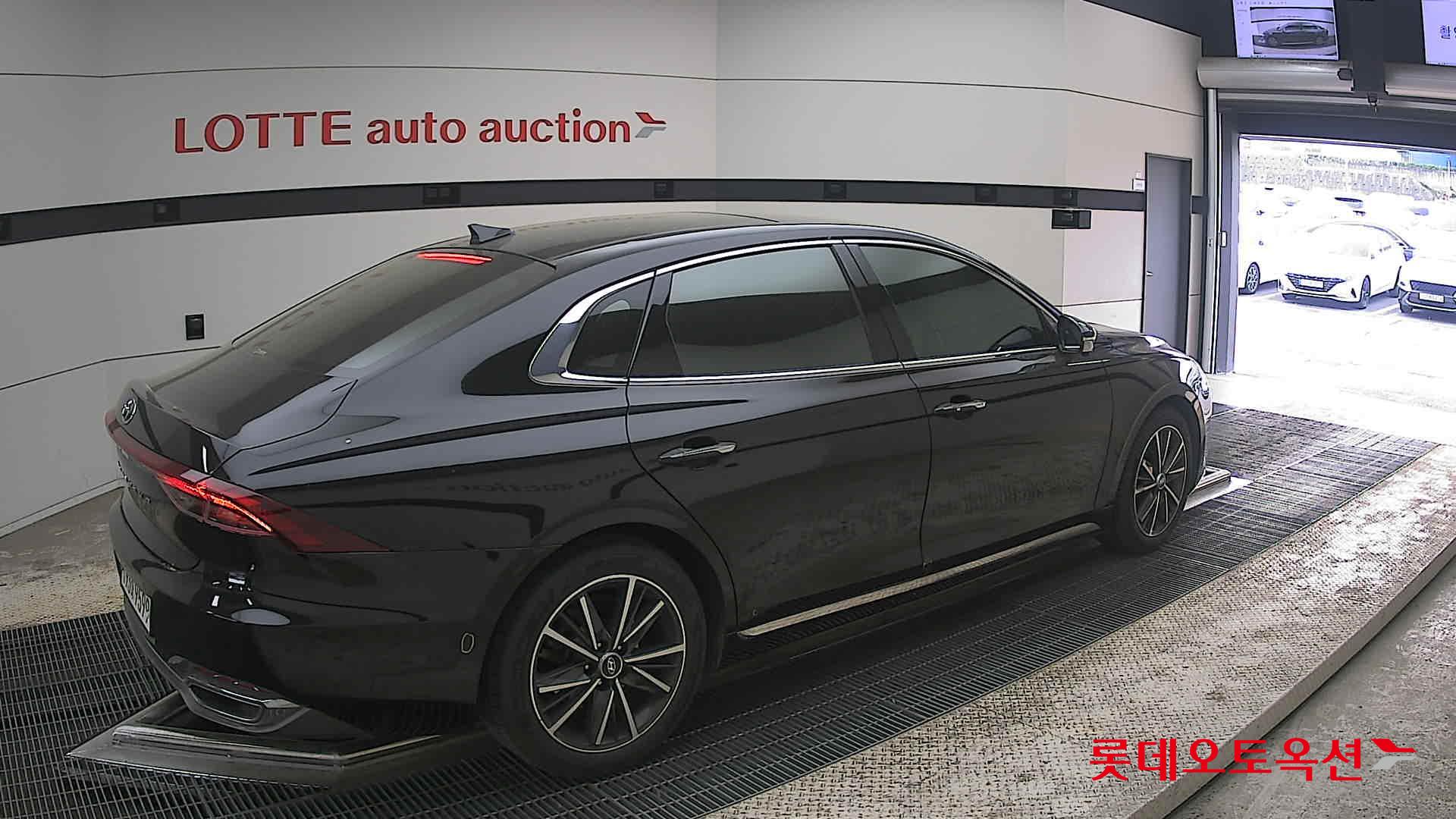 Hyundai Grandeur 2022 - Image 19
