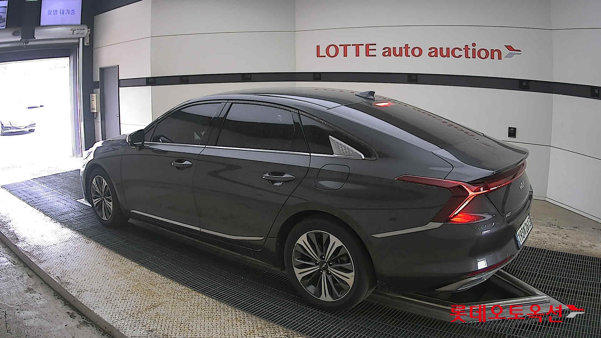 Kia K8 2022 - Image 15