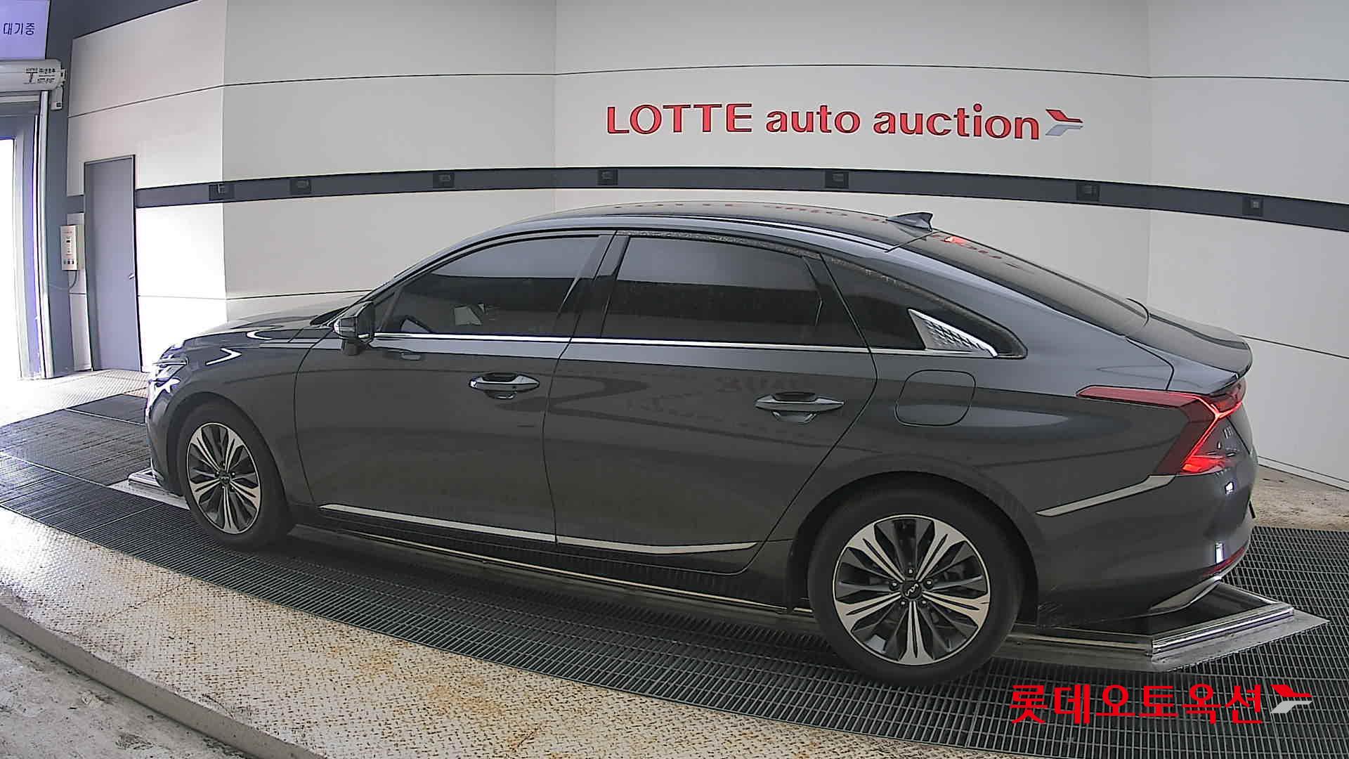 Kia K8 2022 - Image 14