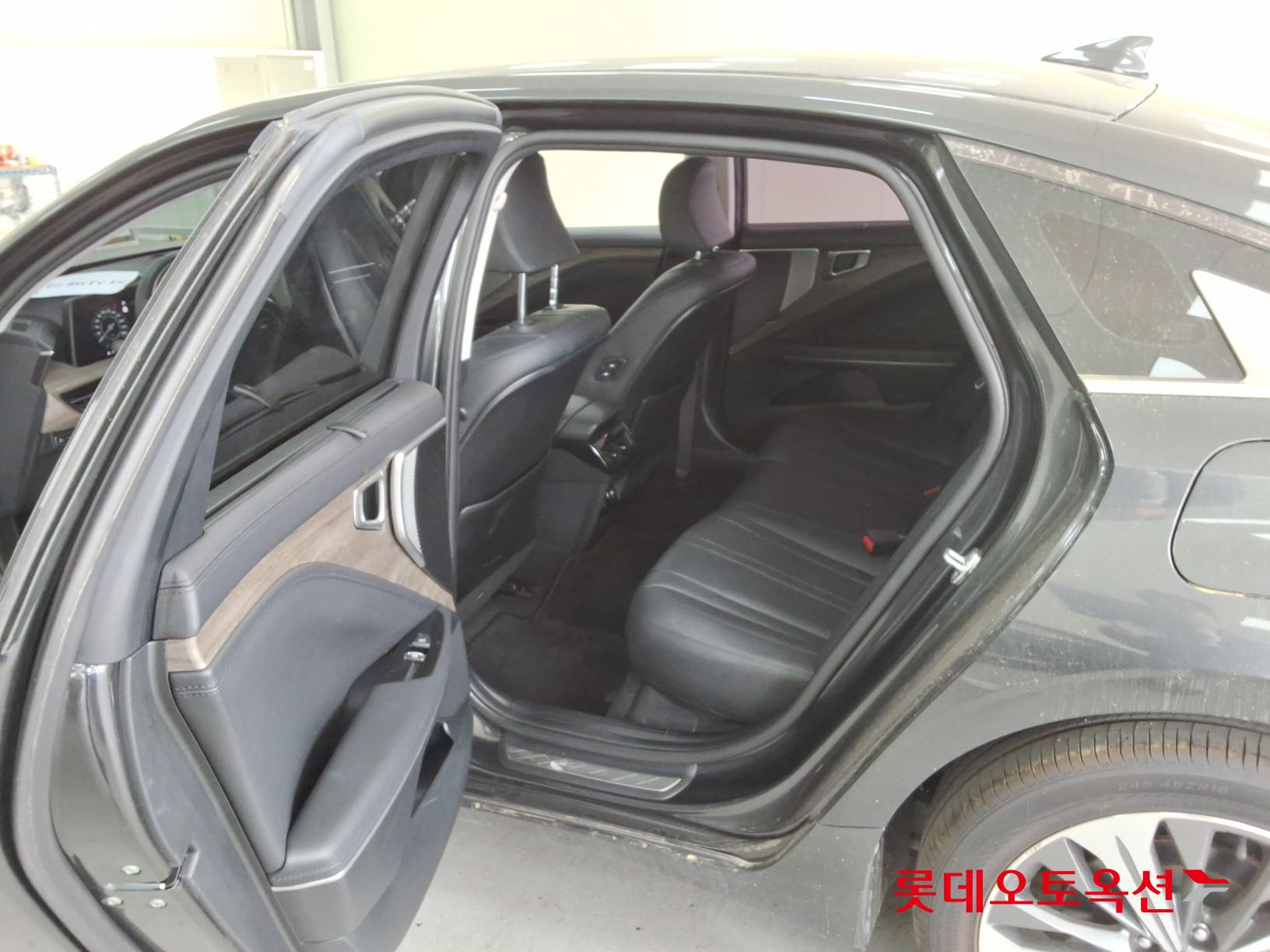 Kia K8 2022 - Image 38