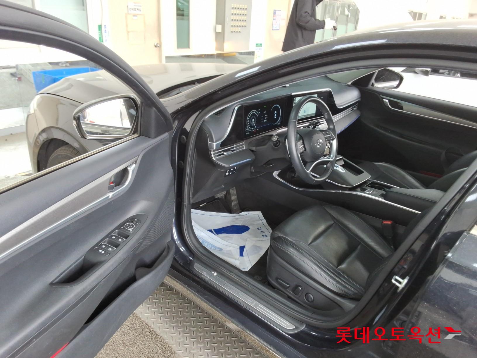 Hyundai Grandeur 2022 - Image 35