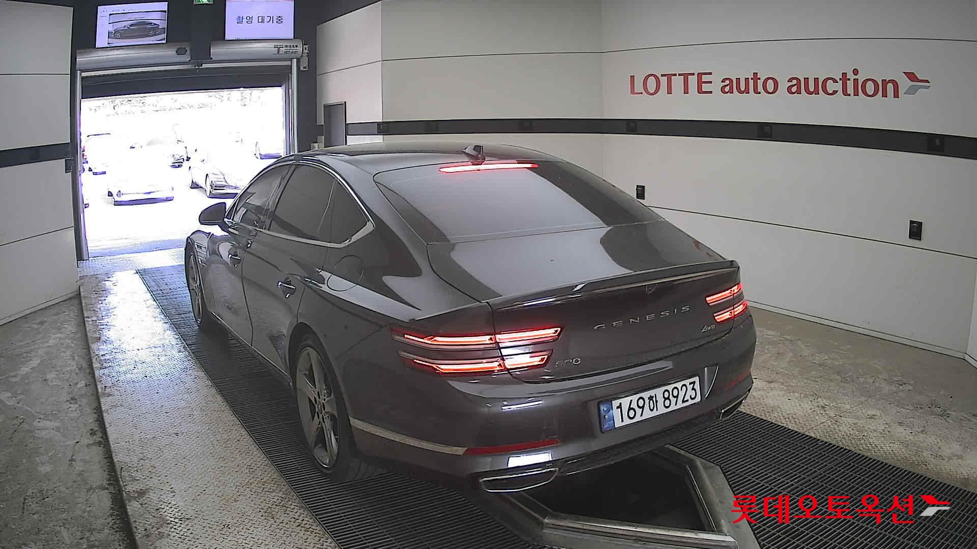 Genesis G80 - 16