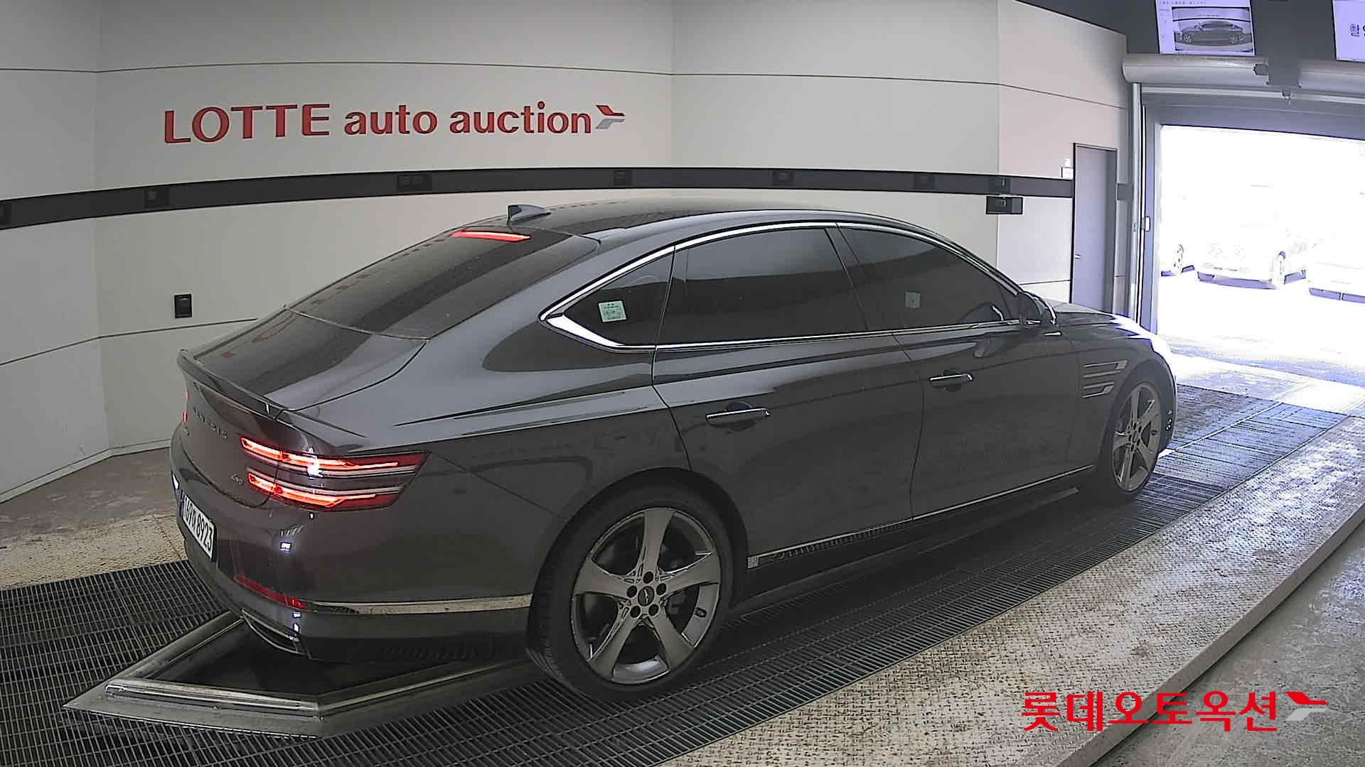 Genesis G80 - 19