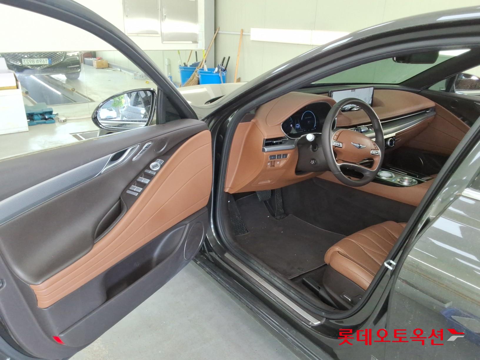 Genesis G80 - 35