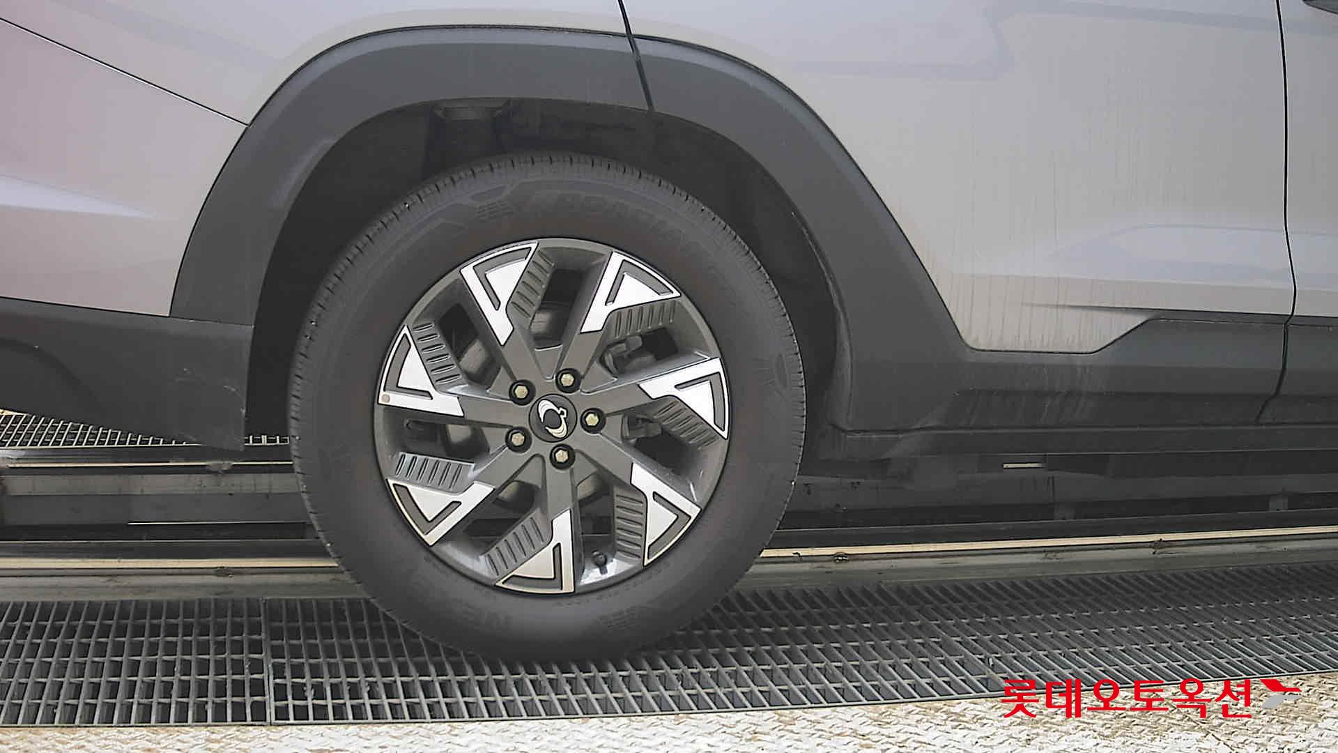 KG Mobility Torres 2024 - Image 28