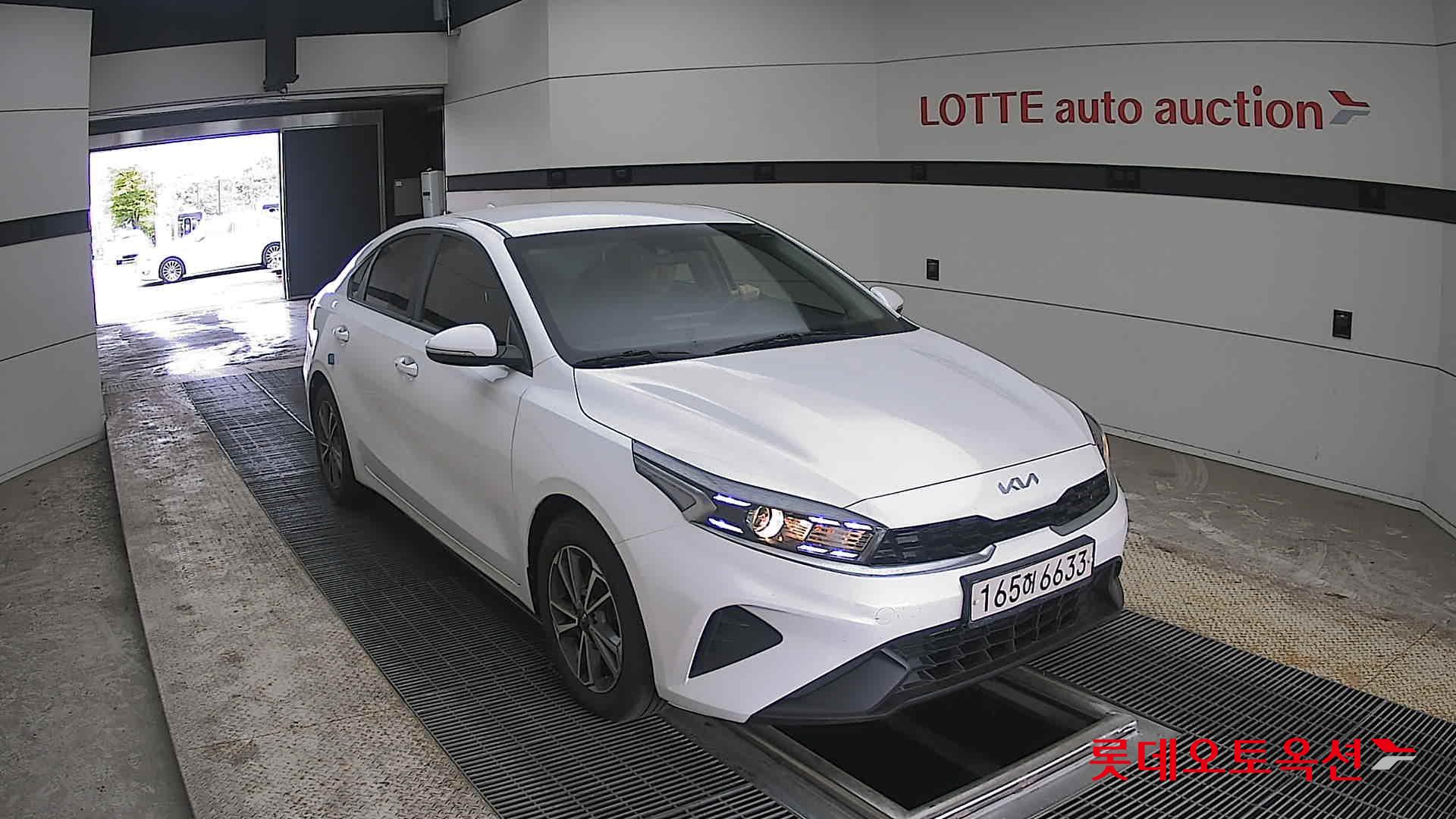 Kia K3 2022 - Image 24