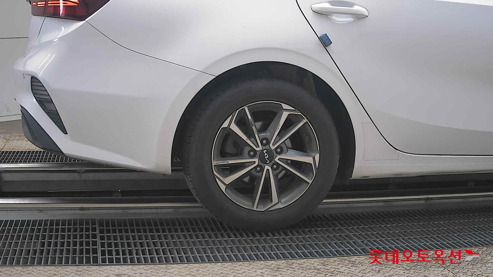 Kia K3 2022 - Image 28