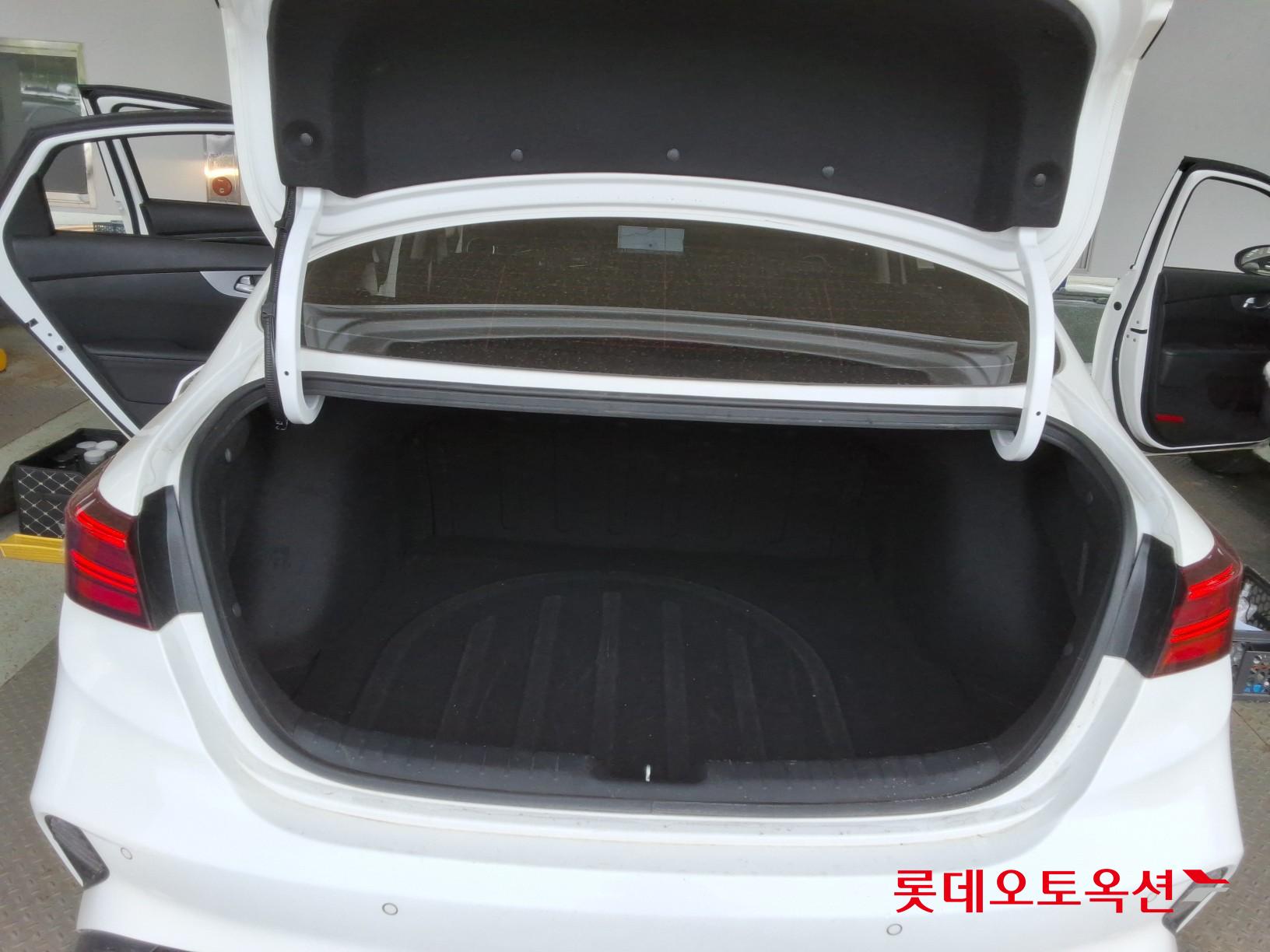 Kia K3 2022 - Image 9