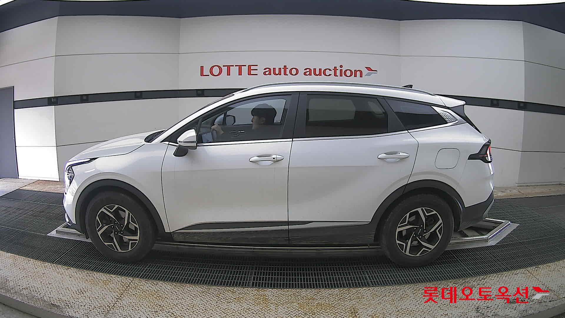 Kia Sportage 2022 - Image 13