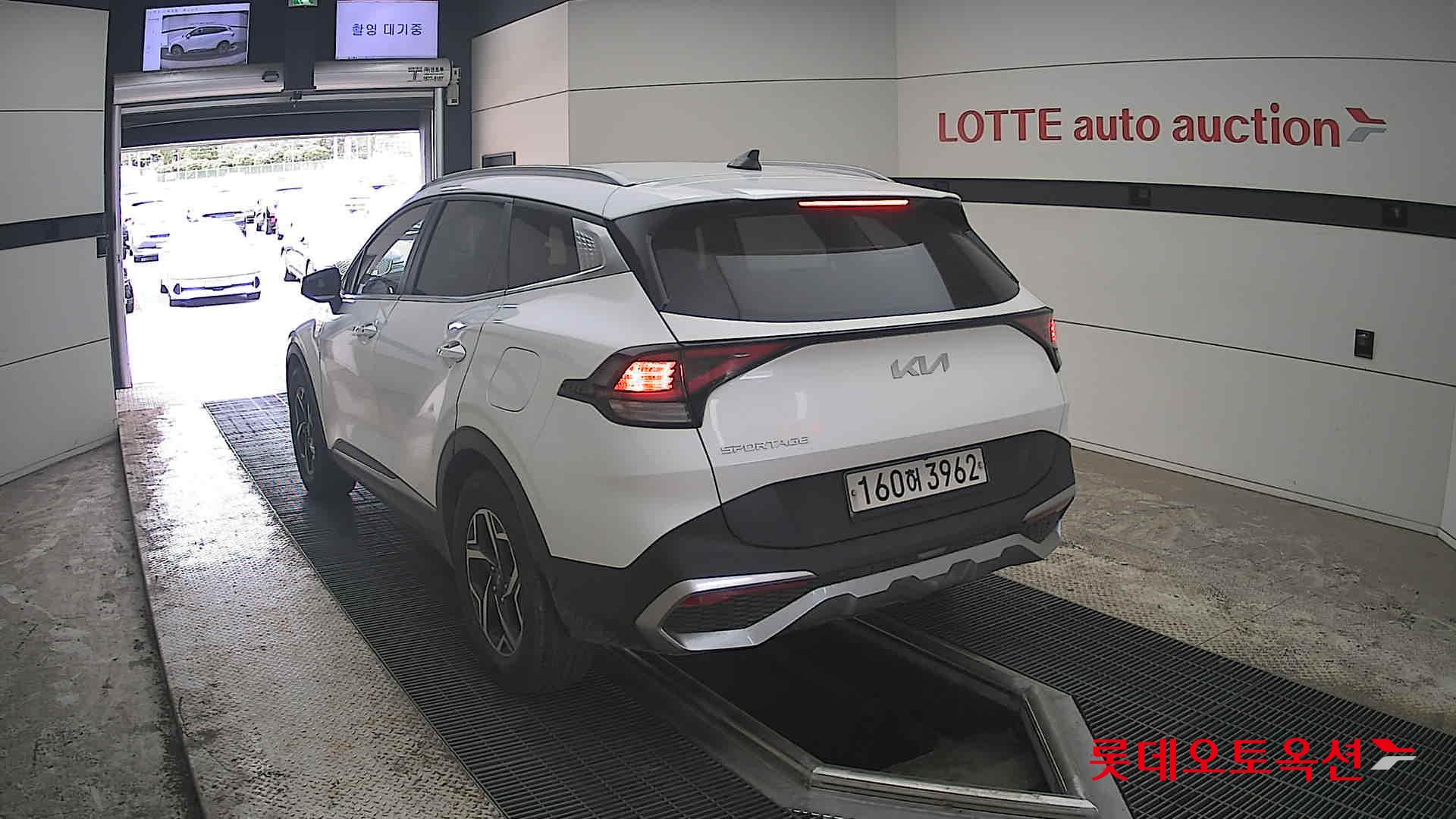 Kia Sportage 2022 - Image 16