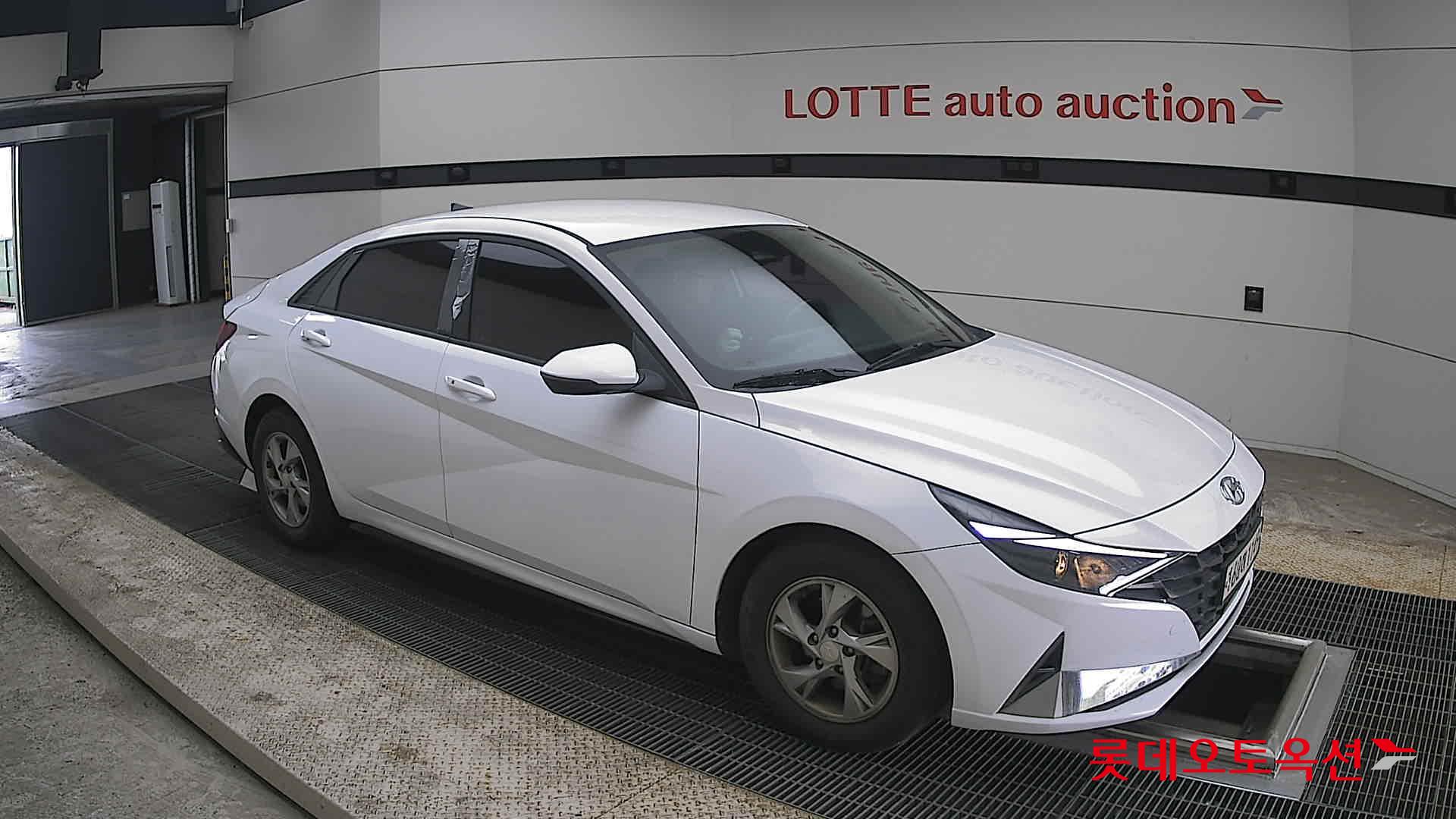 هيونداي إلانترا 2021 - صورة 23