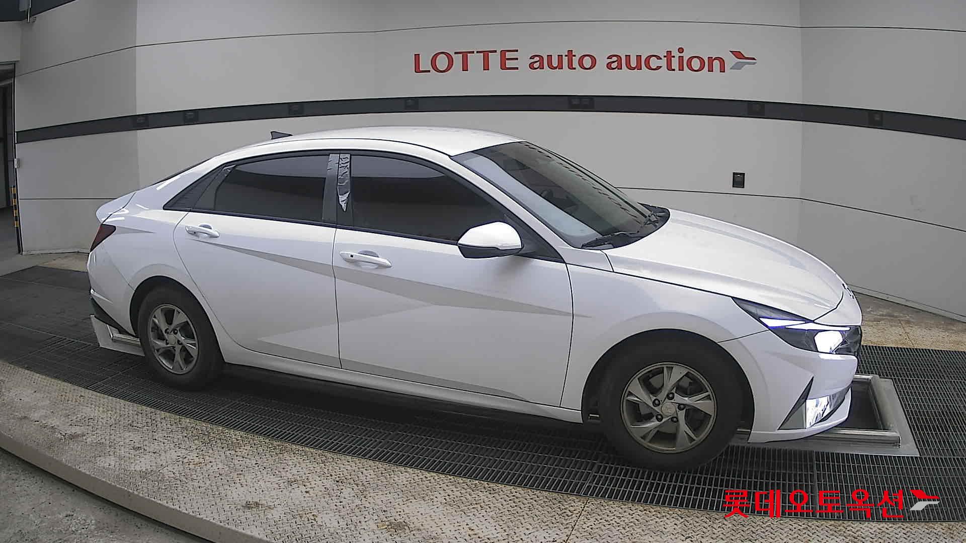 هيونداي إلانترا 2021 - صورة 22