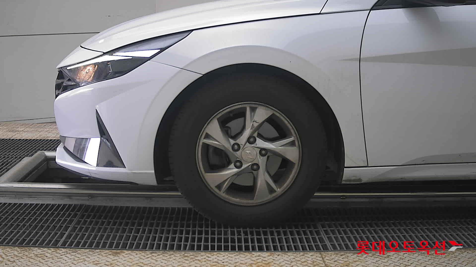 هيونداي إلانترا 2021 - صورة 25