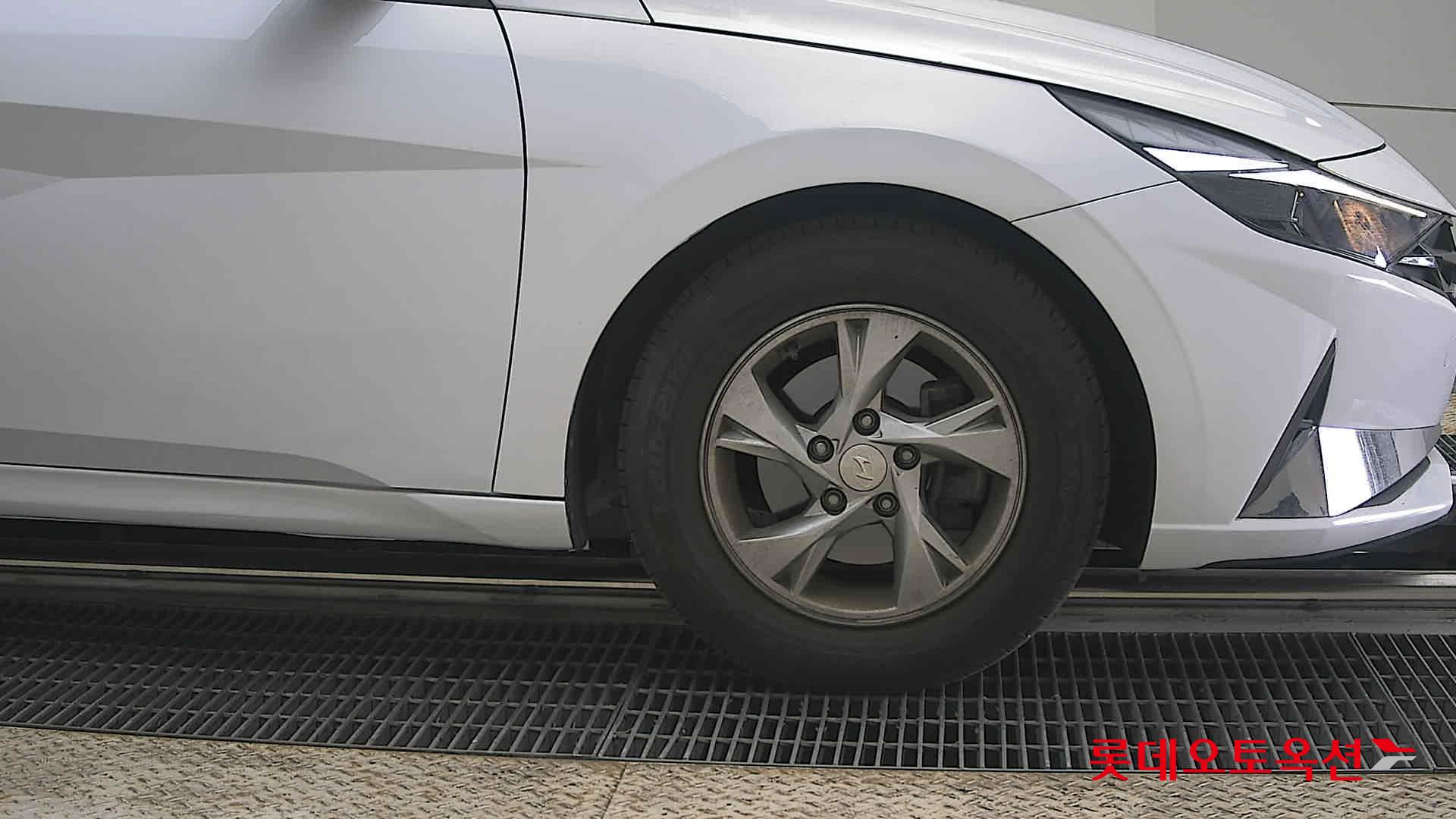 هيونداي إلانترا 2021 - صورة 27